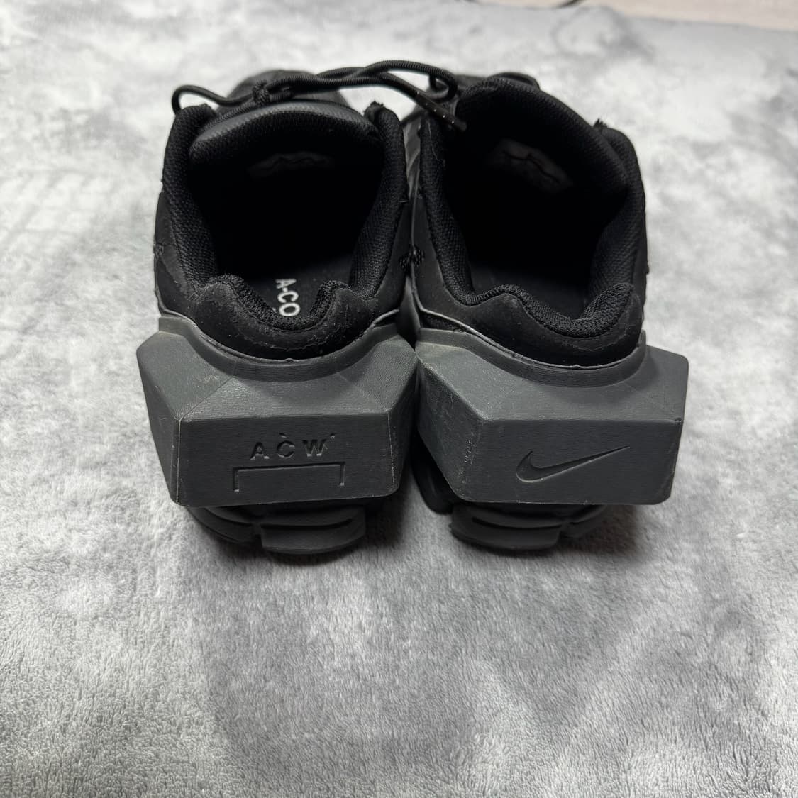 나이키 x A-COLD-WALL* 줌 보메로 5 블랙 상품이미지2