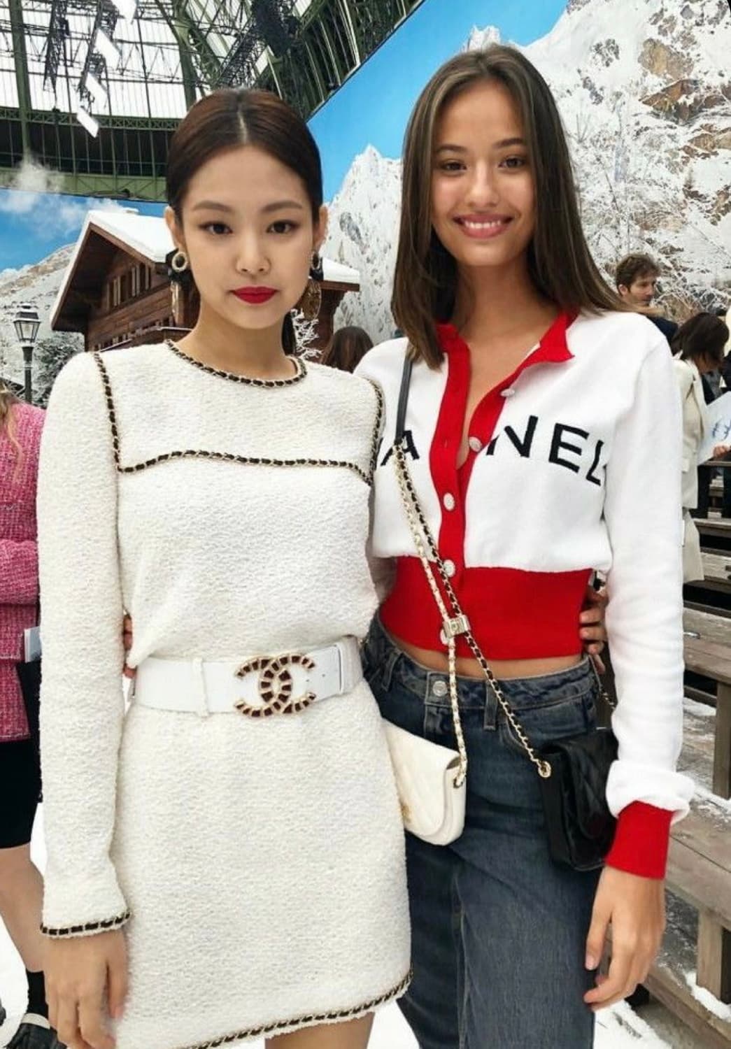 샤넬 스펠아웃 로고 캐시미어 가디건 상품이미지3