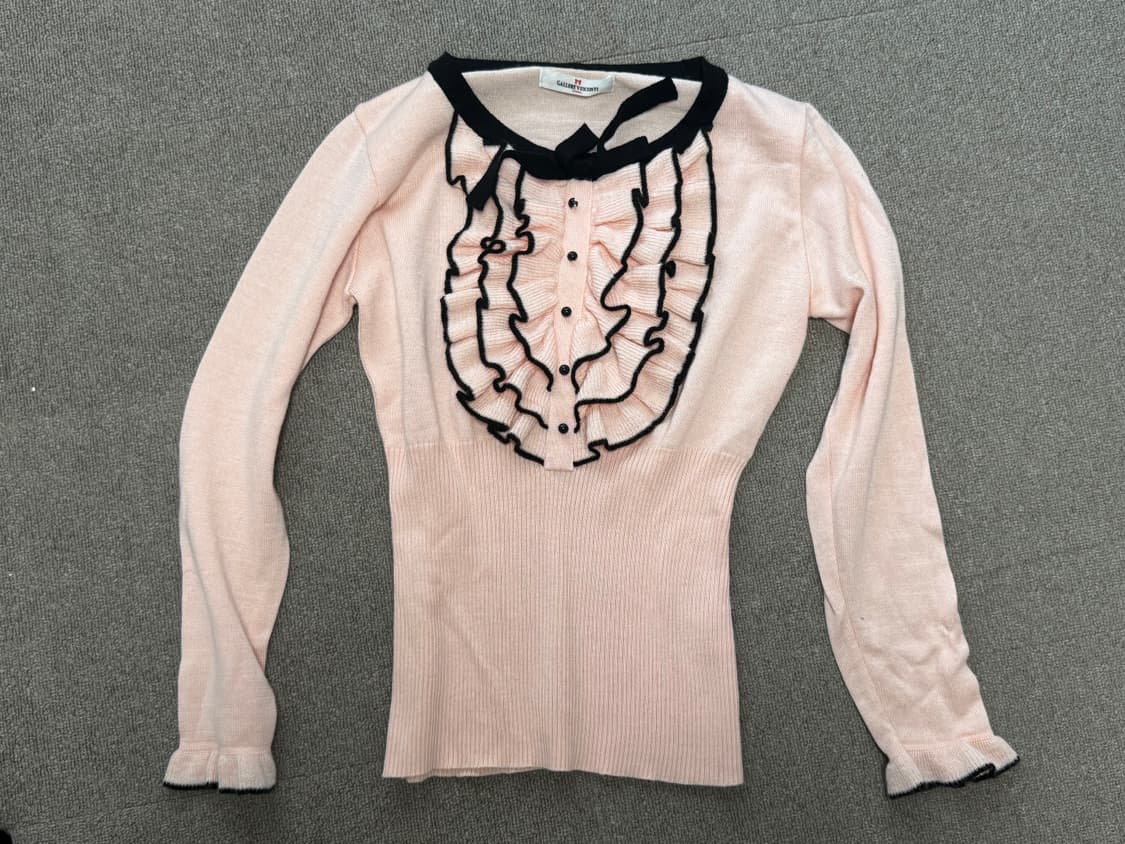 공주풍 프릴 니트 탑 갤러리 비스콘티 상품이미지1