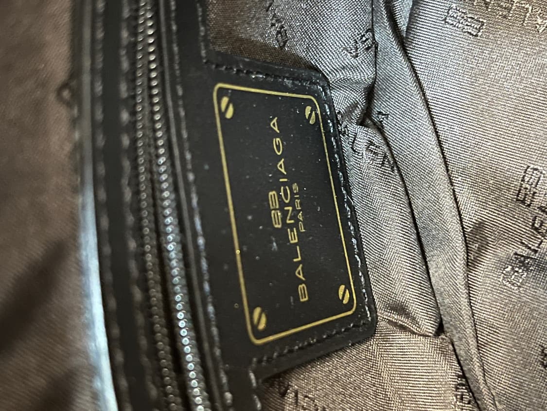 발렌시아가 크로커다일 엠보 숄더 백 상품이미지9