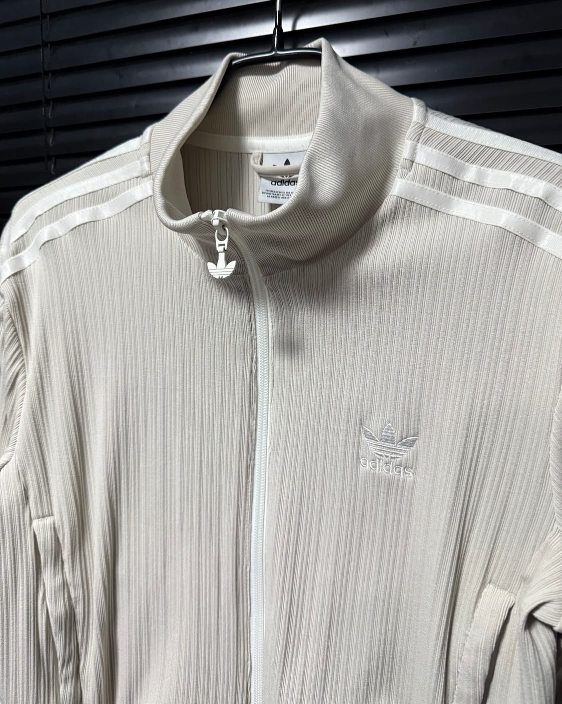 아디다스 정품 플리츠 주름 베이지 아이보리 크롭 트랙탑 져지 저지 집업  상품이미지6