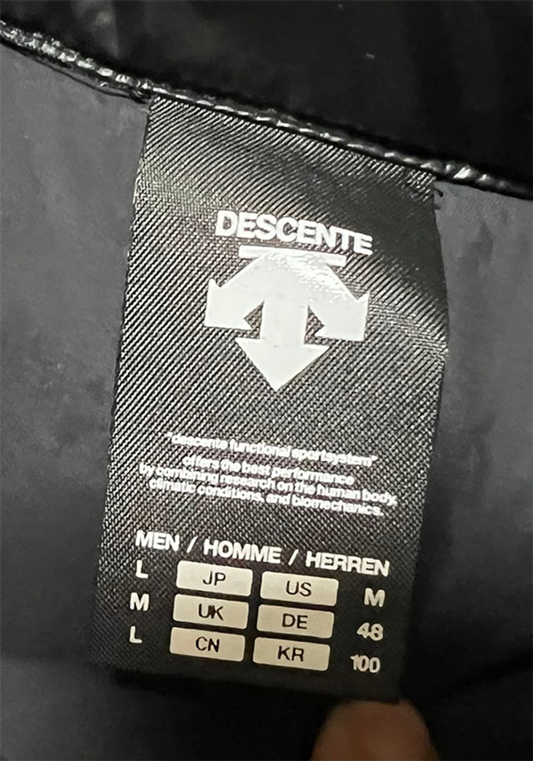 데상트 남자 패딩아노락 웰론 반집업 캐주얼 유광 XL 105 상품이미지3