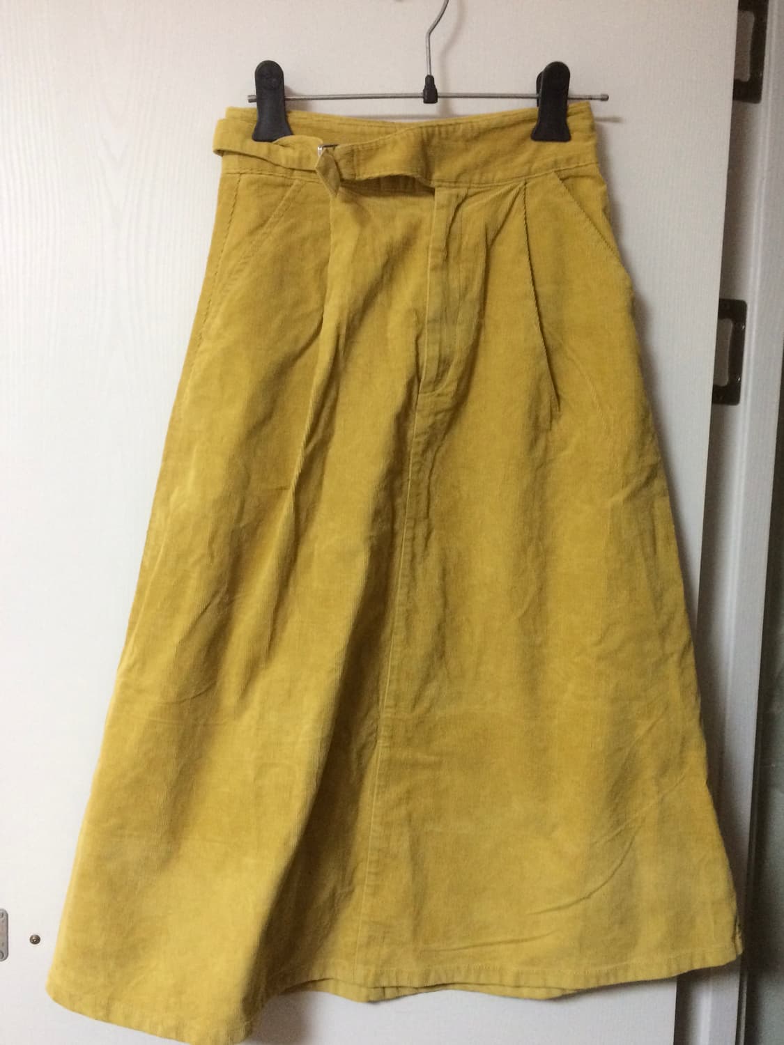 Yellow Corduroy Skirt 머스타드색 코듀로이 롱스커트 상품이미지1