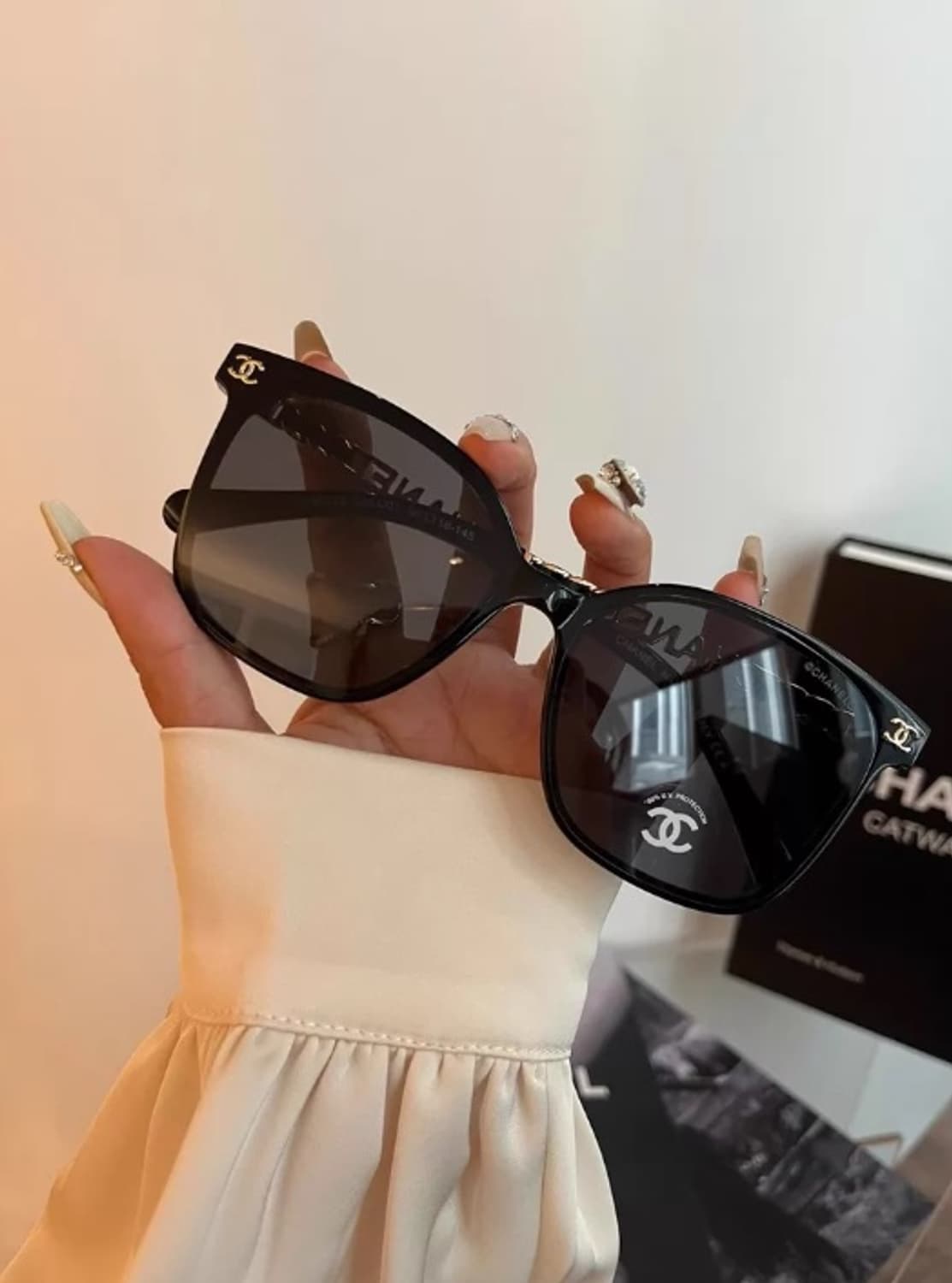 샤넬 선글라스 블랙 대각선 정품 풀셋 상품이미지2