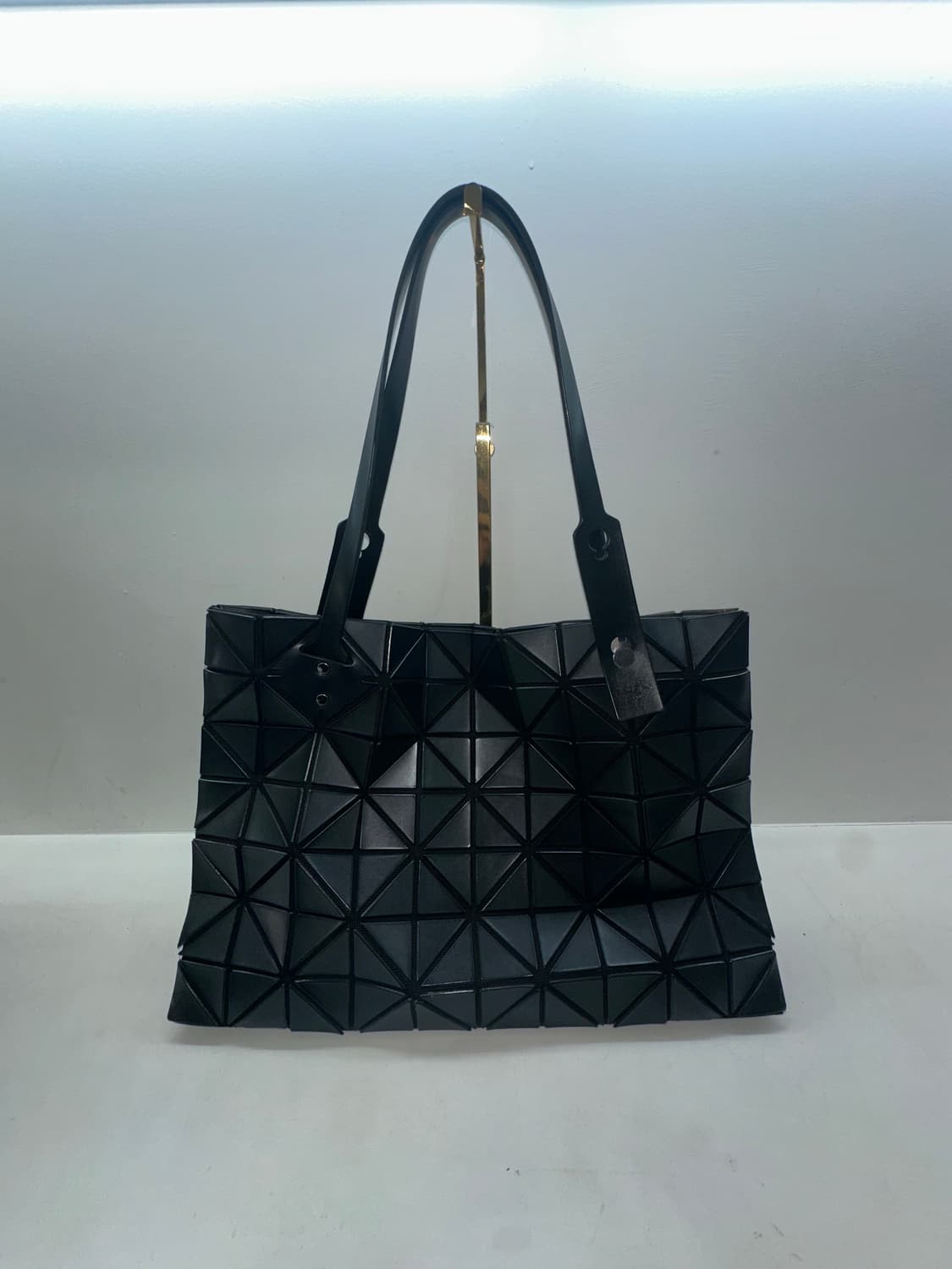 바오바오 이세이미야케  숄더백 (한국명품감정서 동봉) 상품이미지1