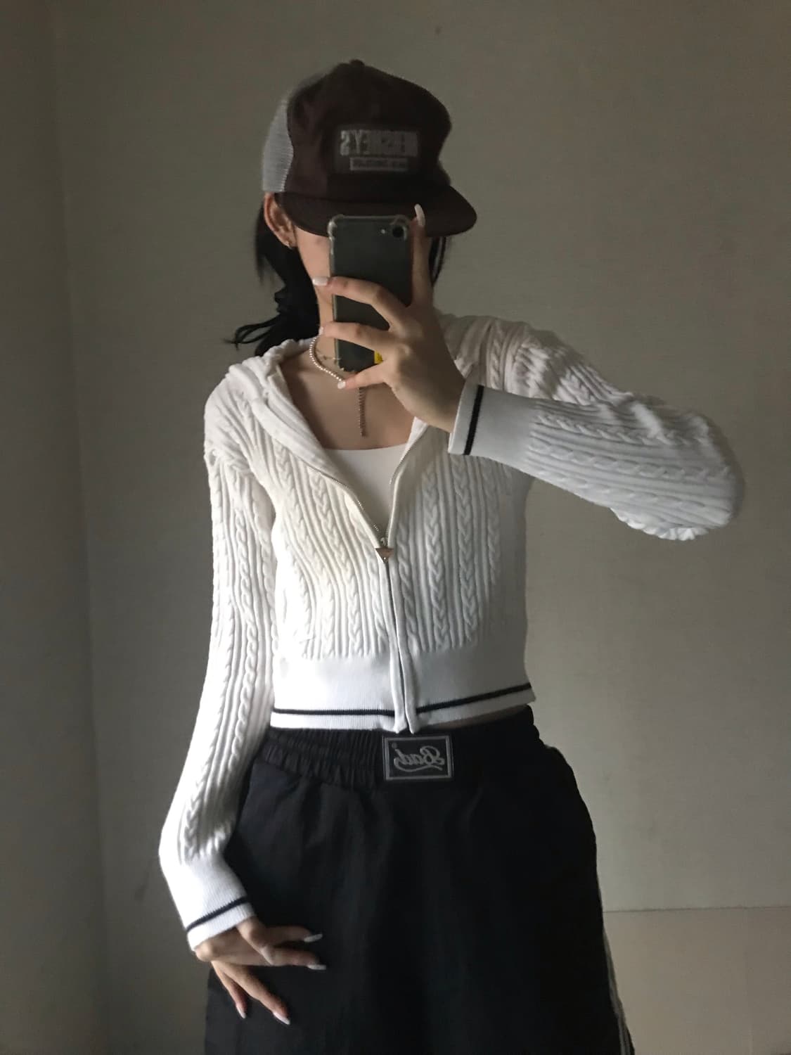 게스 화이트 케이블 니트 집업 상품이미지1