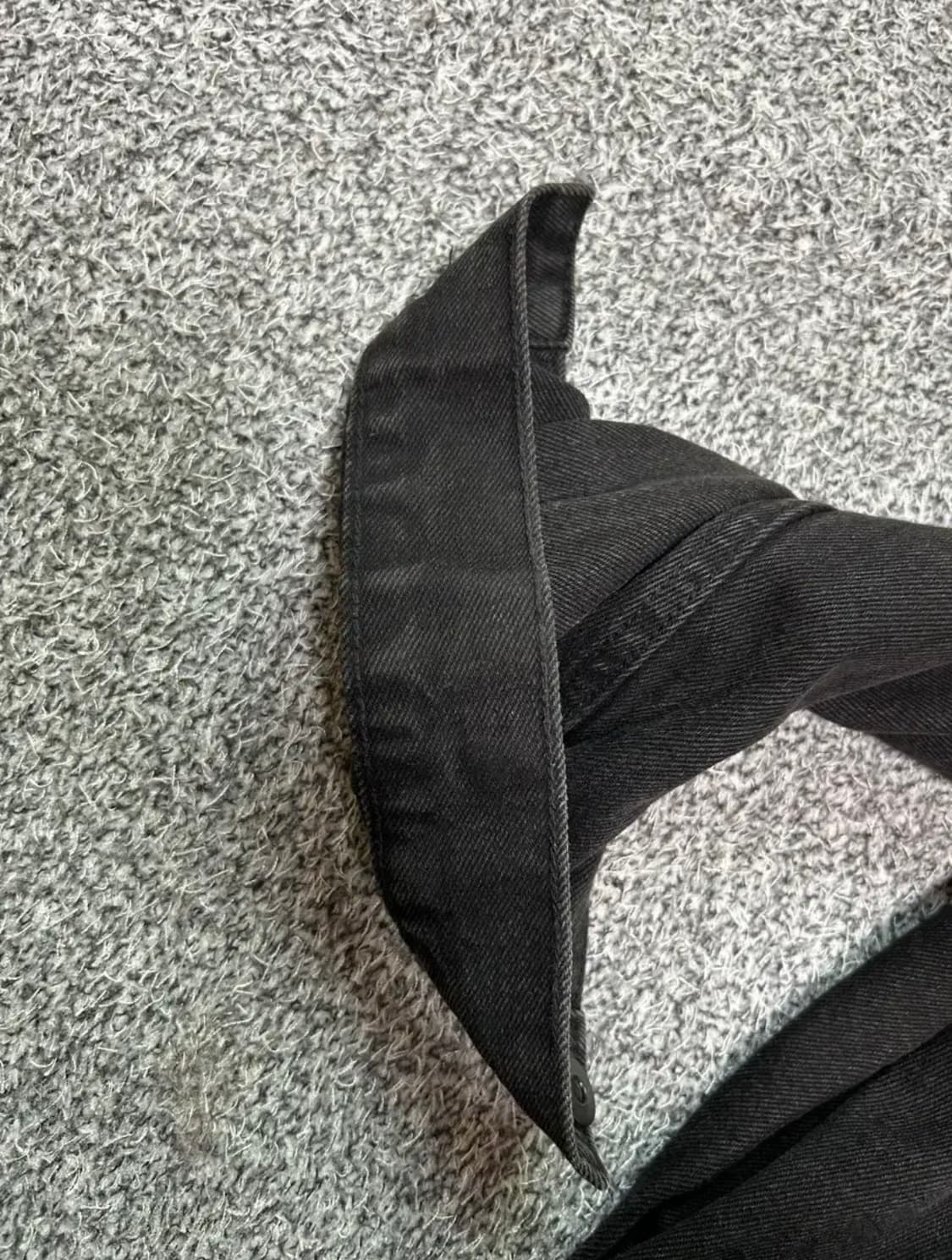 무신사 스탠다드 릴렉스드 플리츠 데님 트러커 재킷 워시드 블랙 [M] 상품이미지8