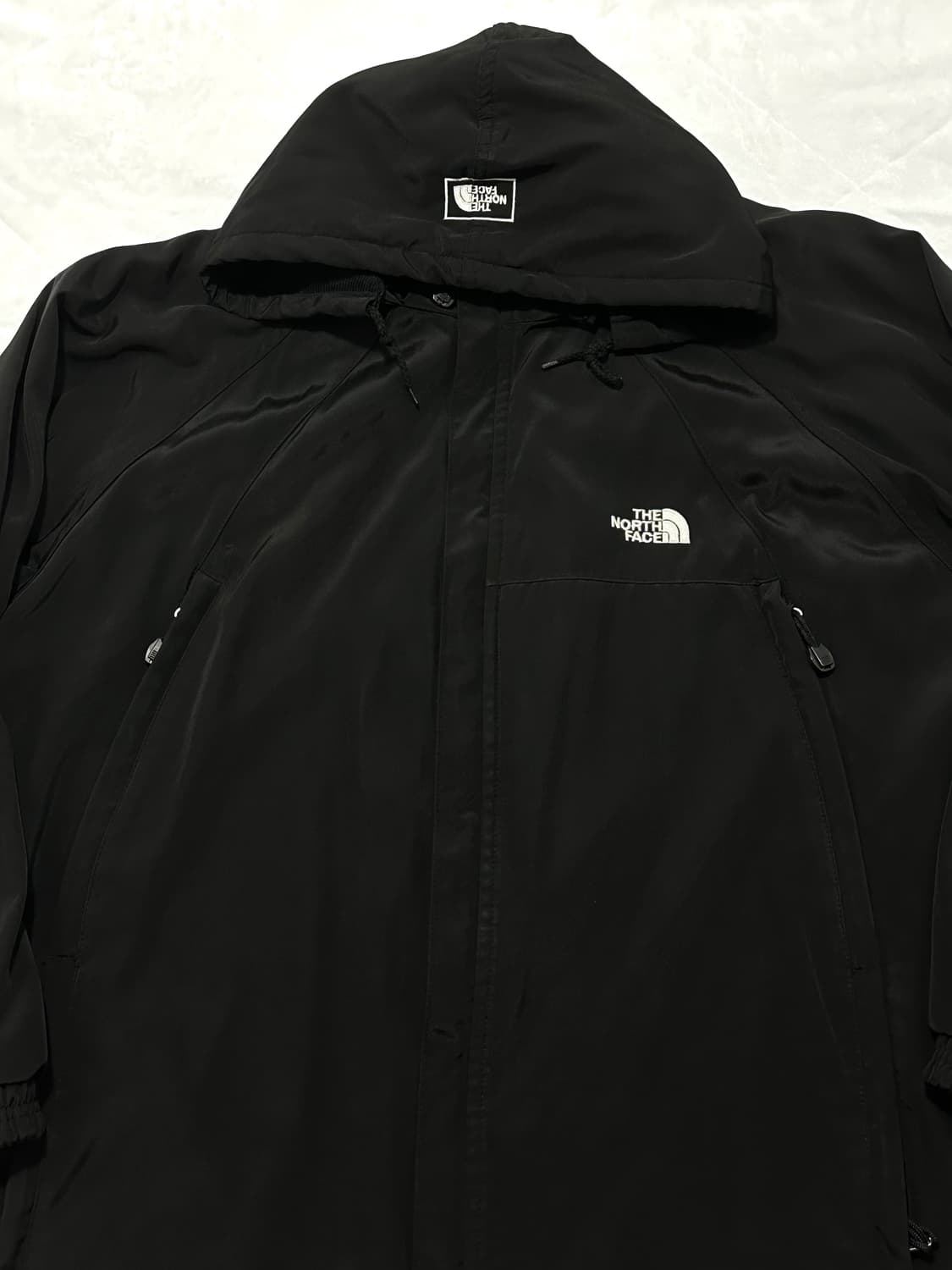 노스페이스 블랙 후드 바람막이 윈드브레이커 상품이미지2