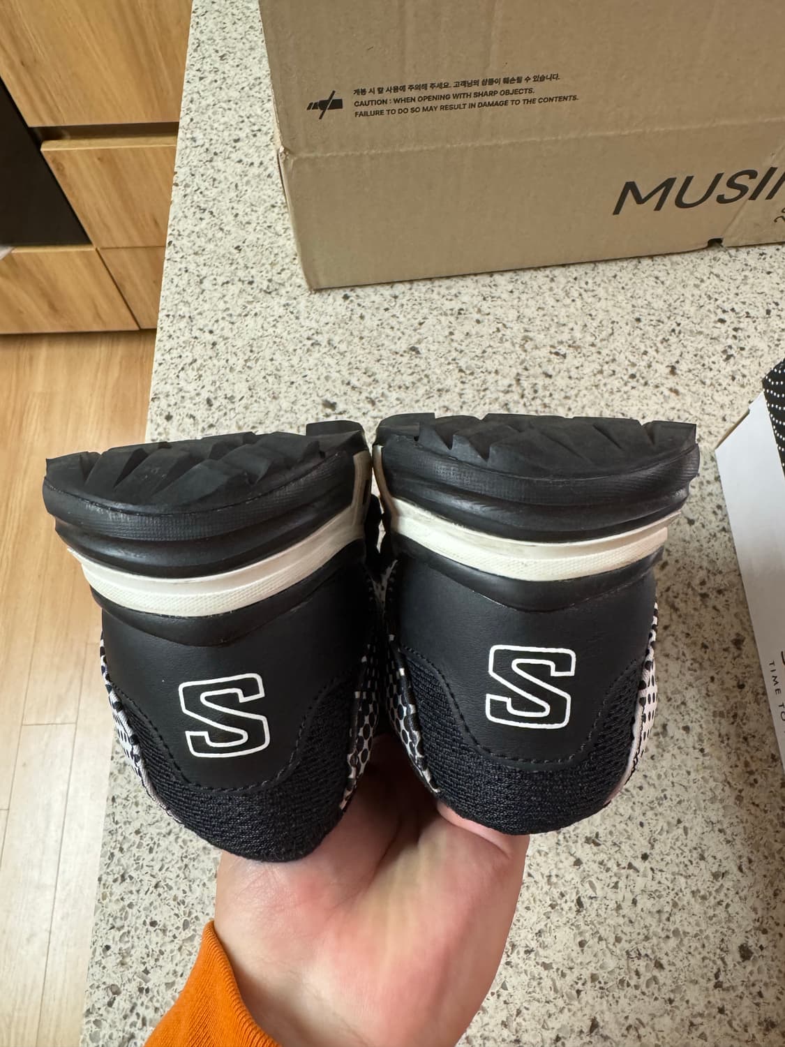 꼼데 살로몬 290 상품이미지4