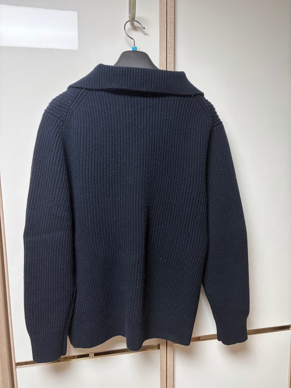 cos 코스 네이비 숄카라 니트 상품이미지2