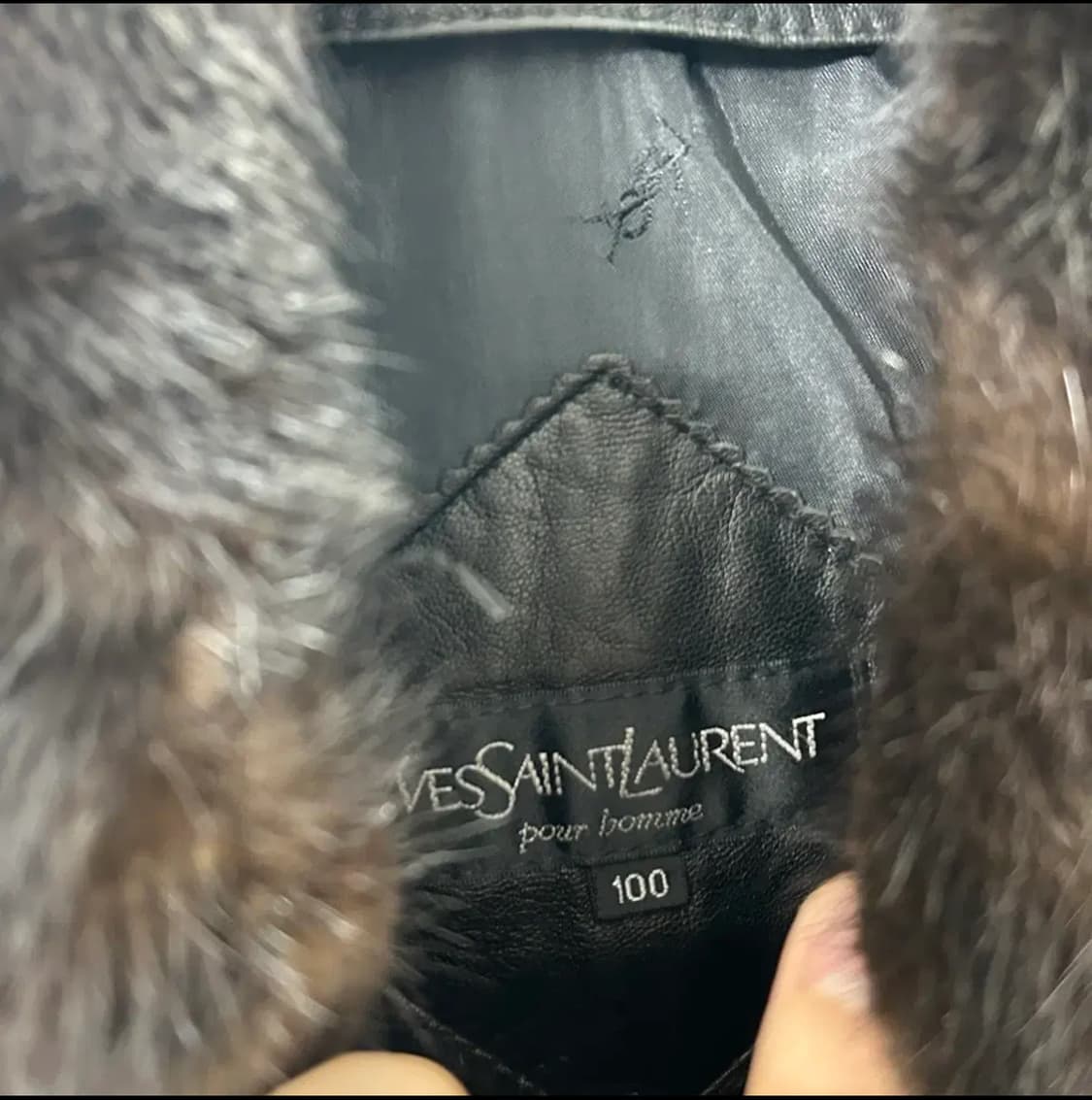 입생로랑 90s 양가죽 퍼카라 봄버 자켓 상품이미지2