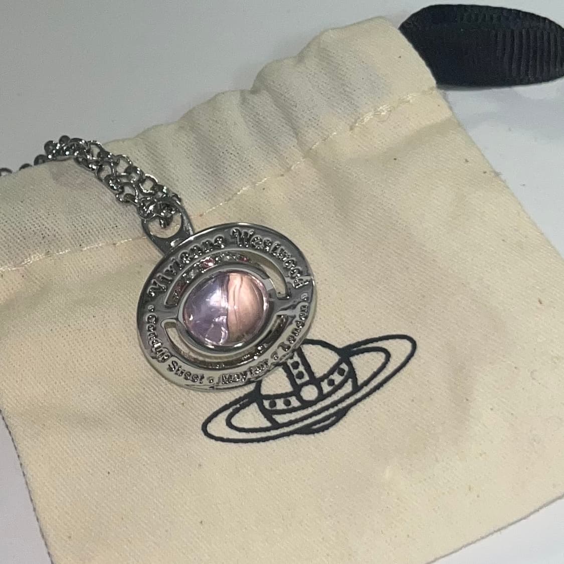 비비안웨스트우드 핑크 orb 목걸이 상품이미지4