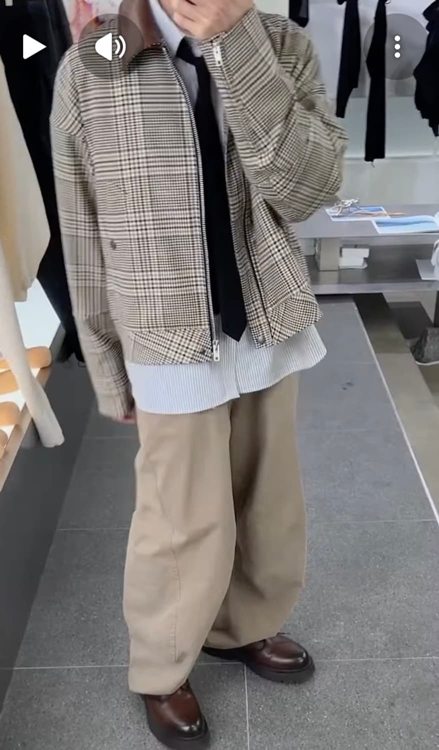 알렌느 스티치 워크 크롭 자켓 베이지 체크 블루종 상품이미지1