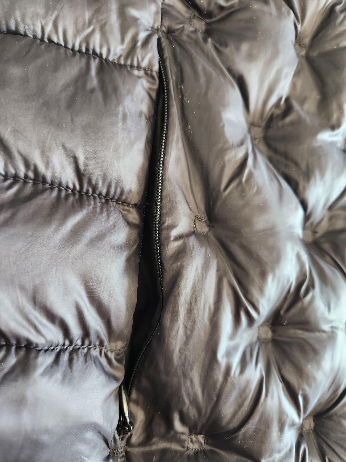 새상품급)여성 경량패딩 사이즈100(L)

여러 중고사이트에도 같이 판매 상품이미지5