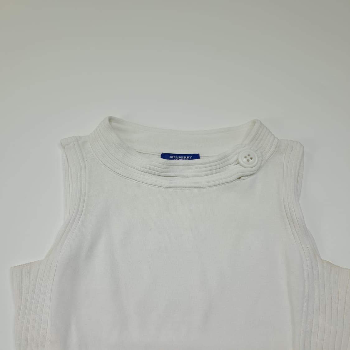CL862 S 버버리 00s 블루라벨 하이넥 슬리브리스 니트 탑 상품이미지2