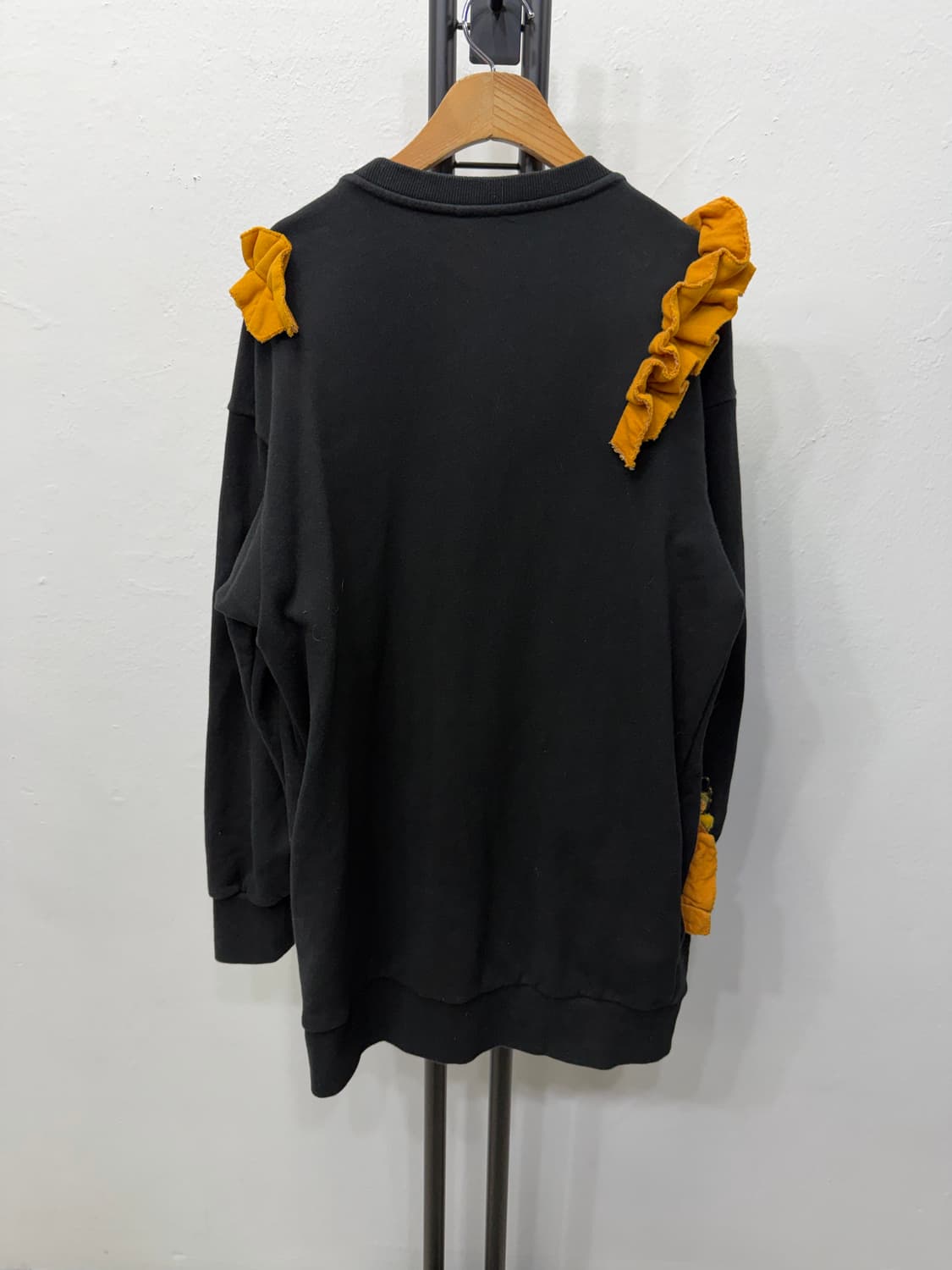 정품) 럭키슈에뜨 프릴 롱맨투맨 36 상품이미지4