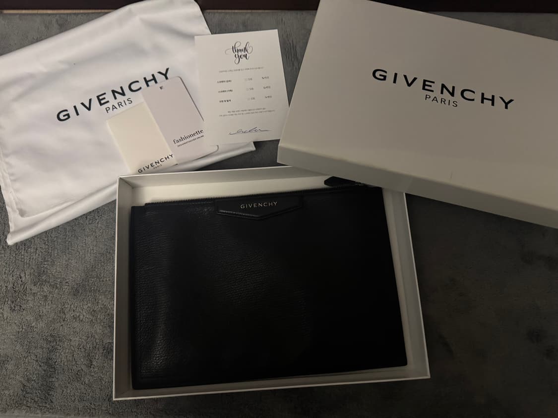 지방시 가죽 글러치백 상품이미지1