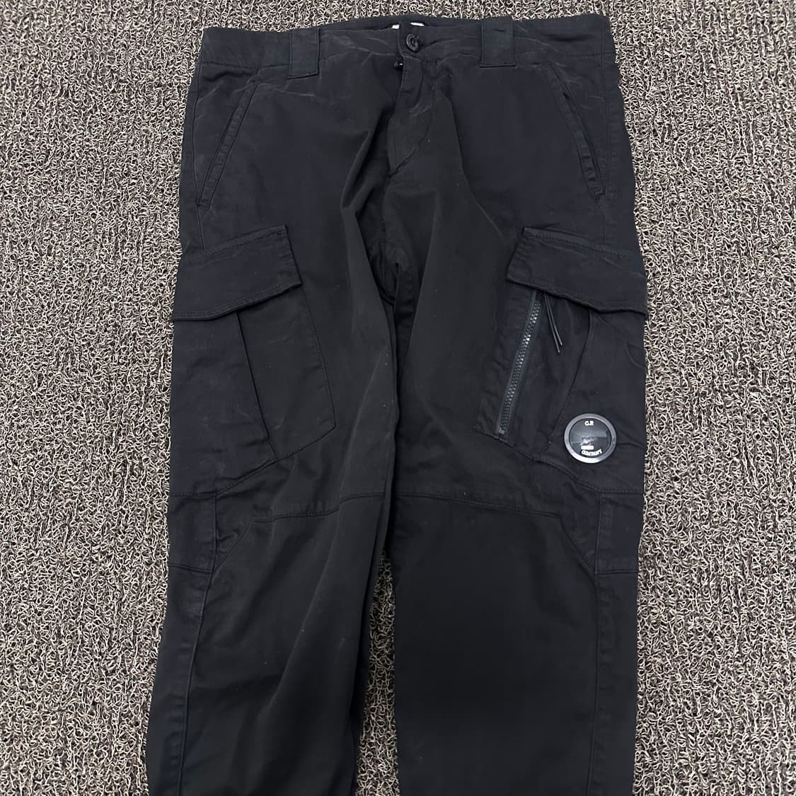 CP컴퍼니 한국매장판 렌즈 블랙 카고바지 46사이즈 상품이미지2