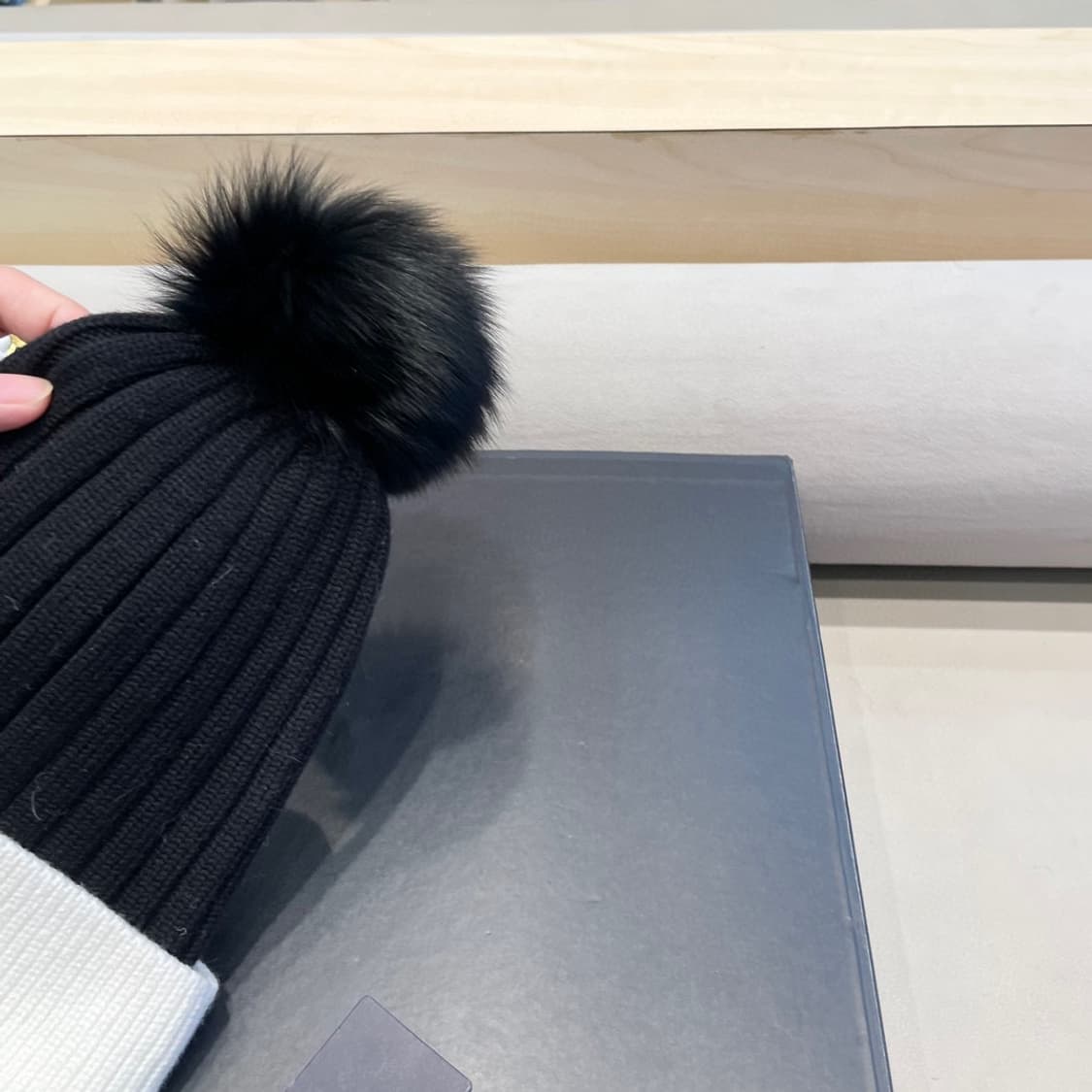 프라다 가을 겨울 모자
 상품이미지6