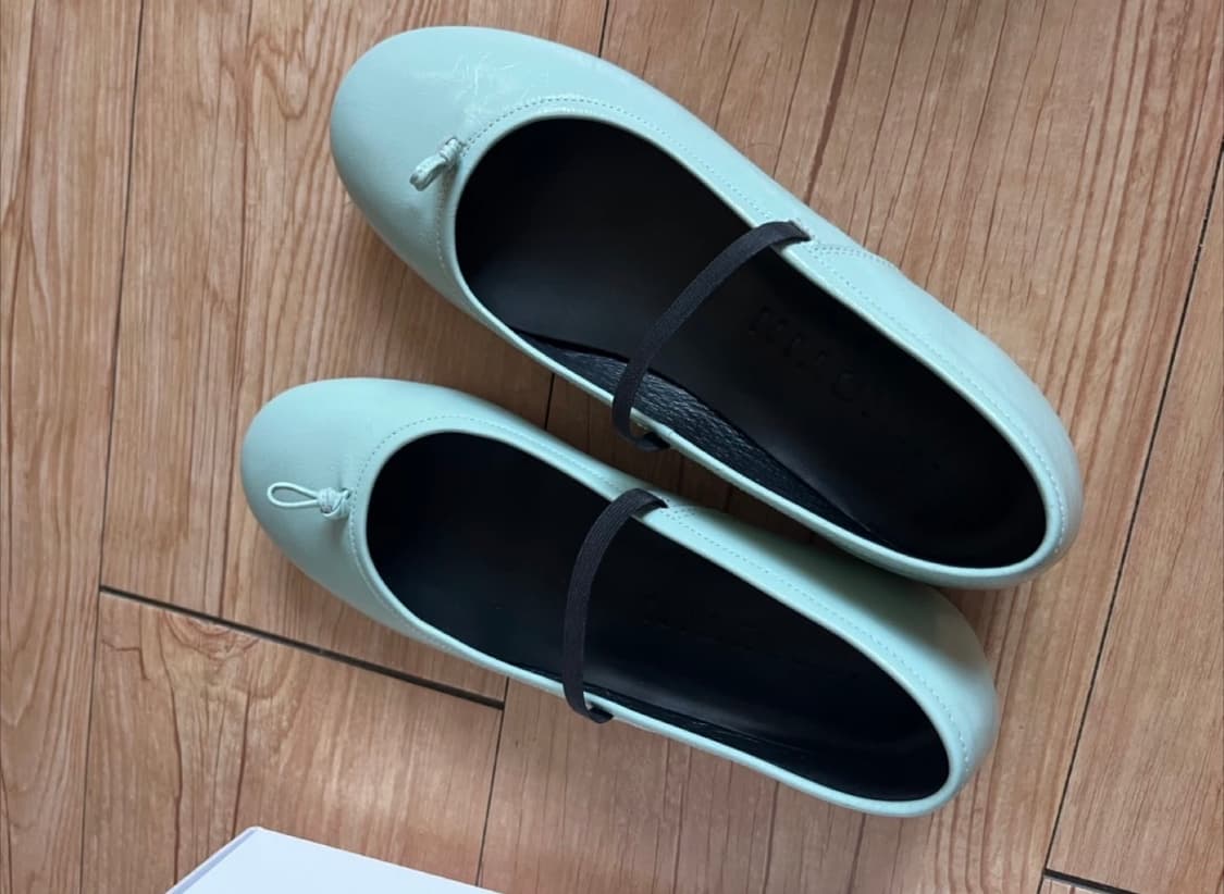 (택 달린 미착용 새상품 )크리스틴 마블 민트 플랫슈즈 2 상품이미지5