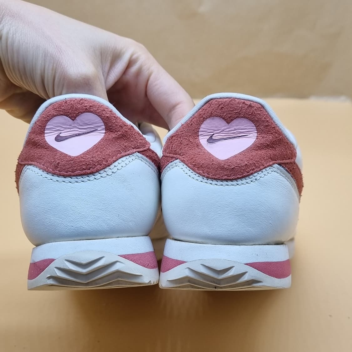 나이키 코르테즈 발렌타인 여성운동화240 상품이미지4
