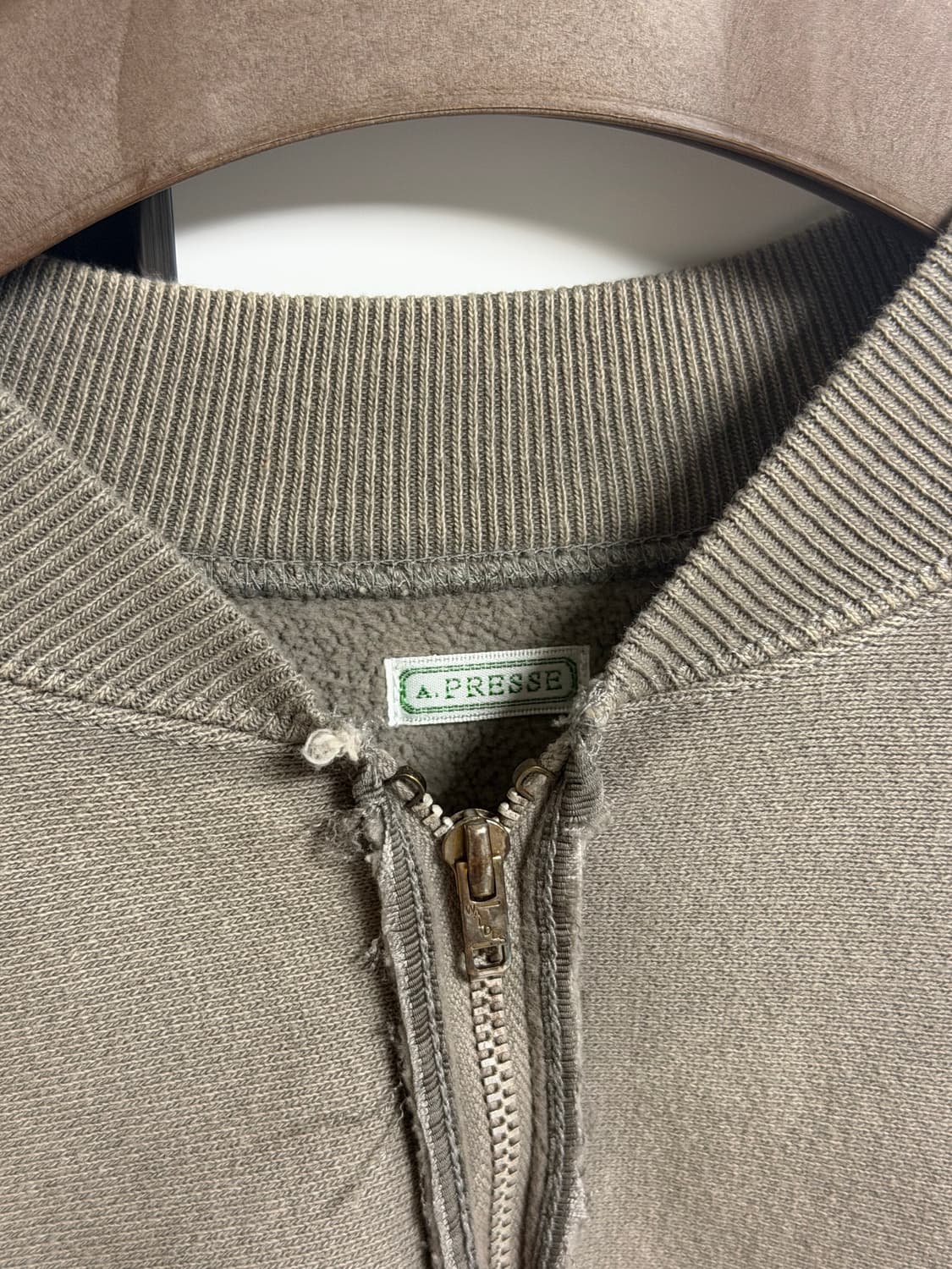 아프레쎄 하프집 스웻 상품이미지2