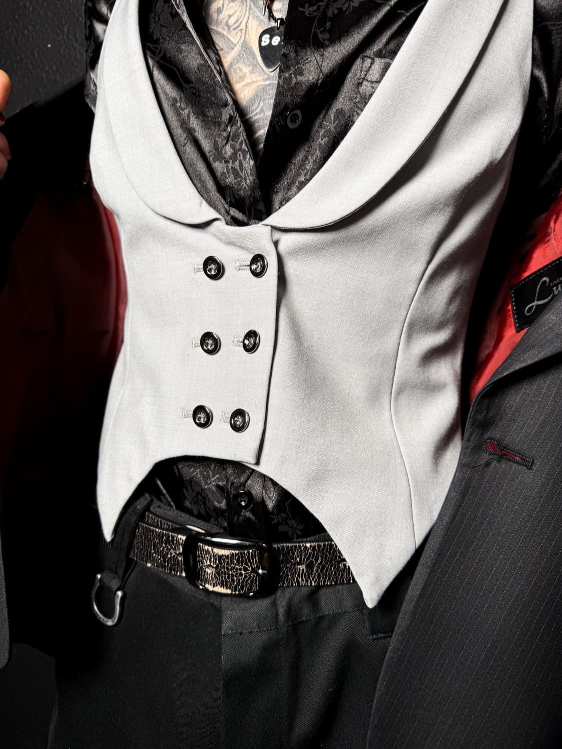 Deep U-neck Vest  상품이미지2