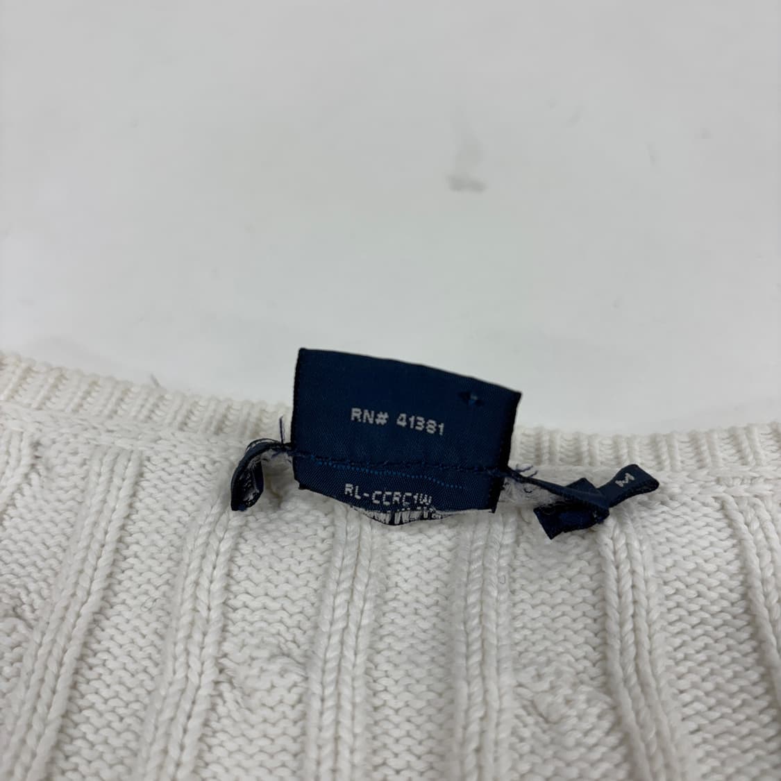 폴로 브이넥 니트  상품이미지10