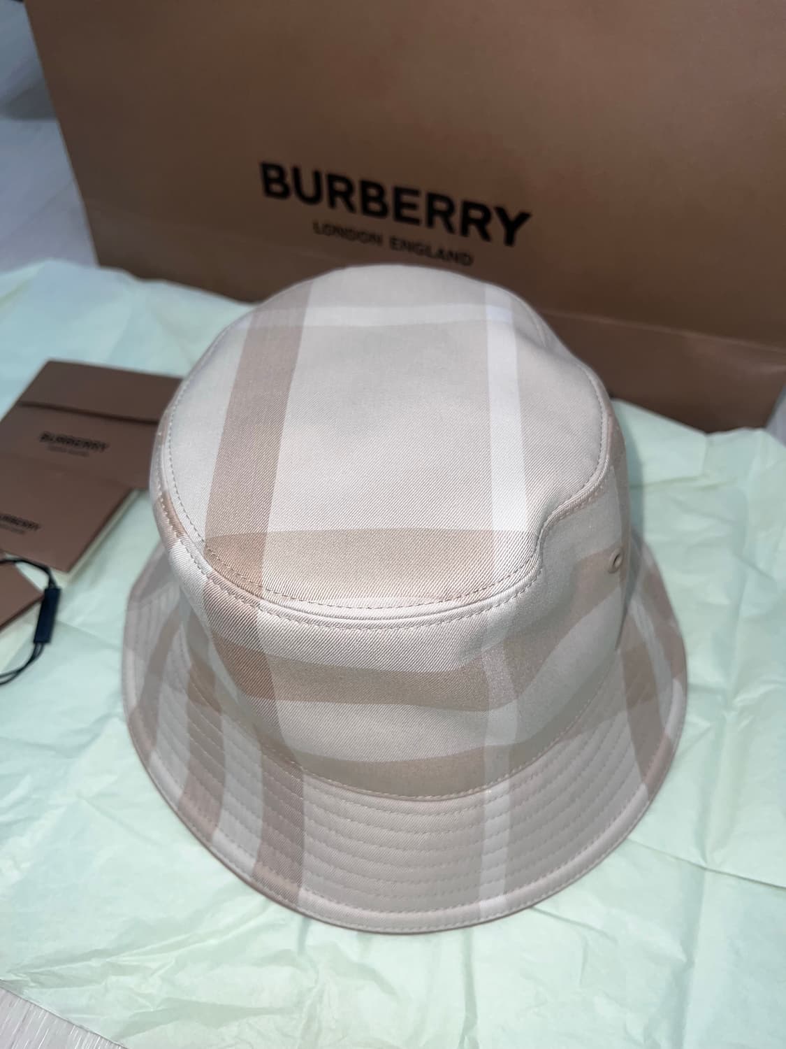버버리 파스텔톤 버킷햇 상품이미지2