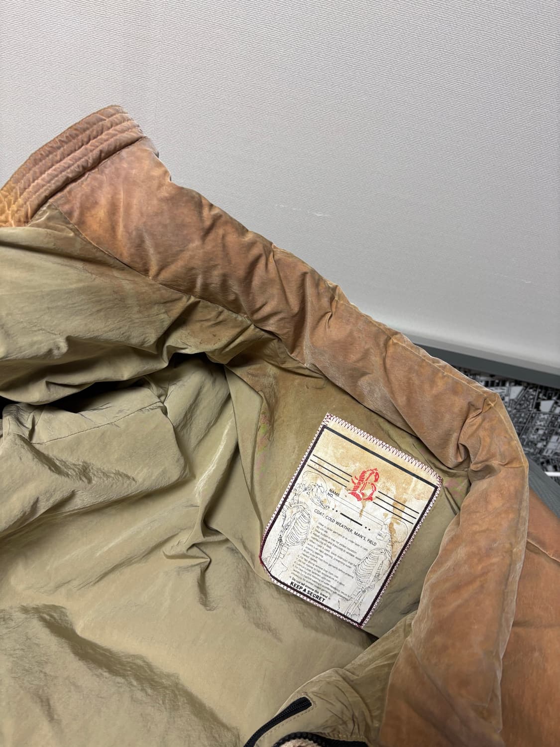 [L] 블랙아웃 오버다이 구스다운 패딩 상품이미지4