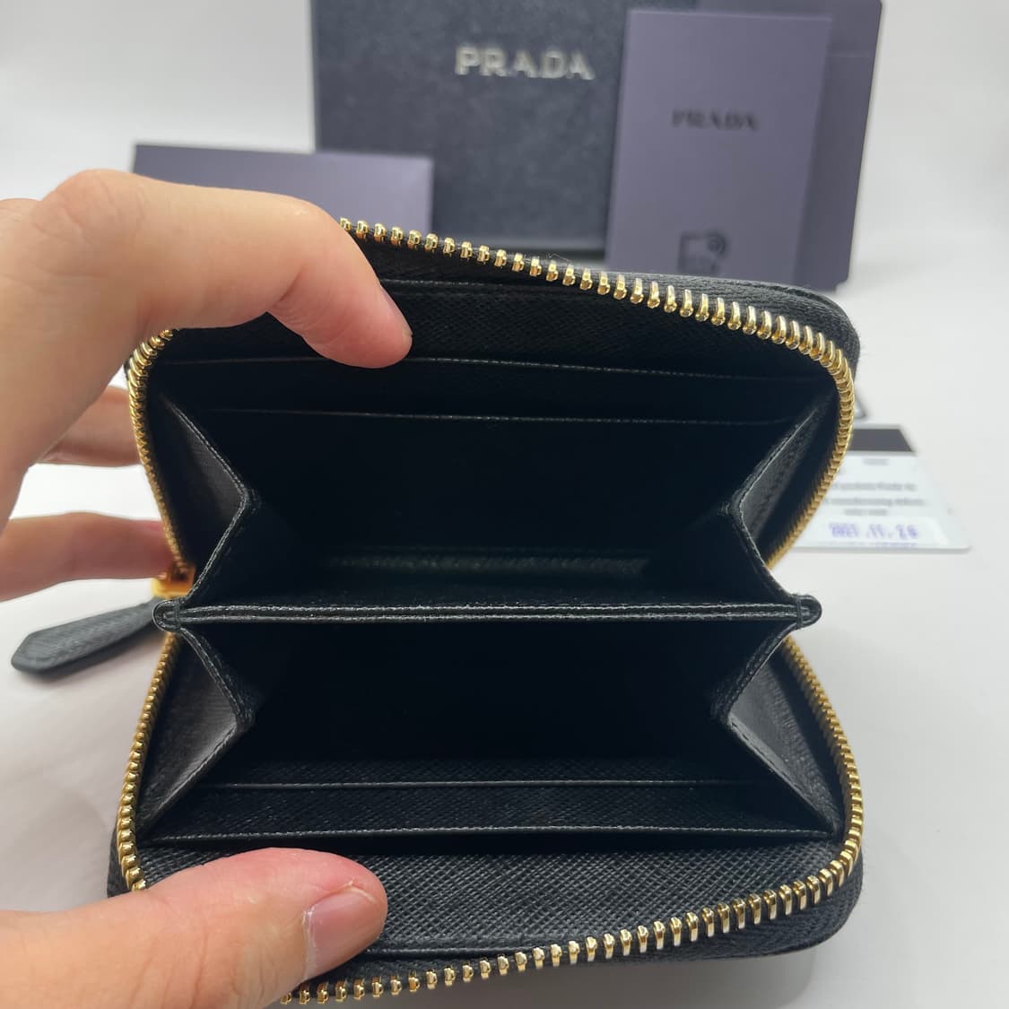 프라다 사피아노 지퍼 카드지갑 상품이미지6