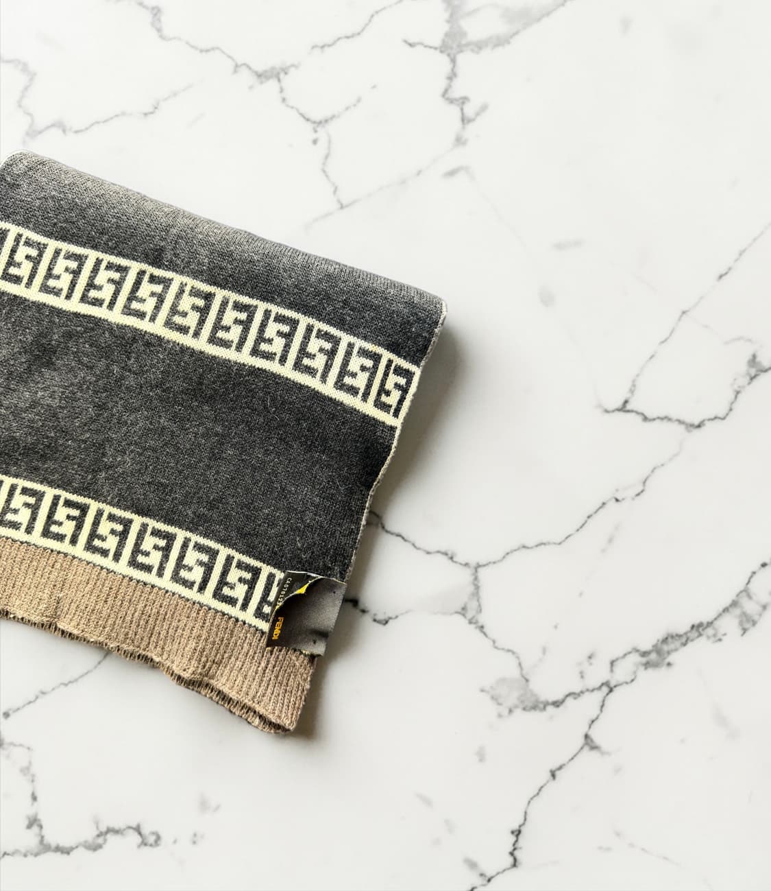 펜디 FF 모노그램 리버시블 머플러 상품이미지3