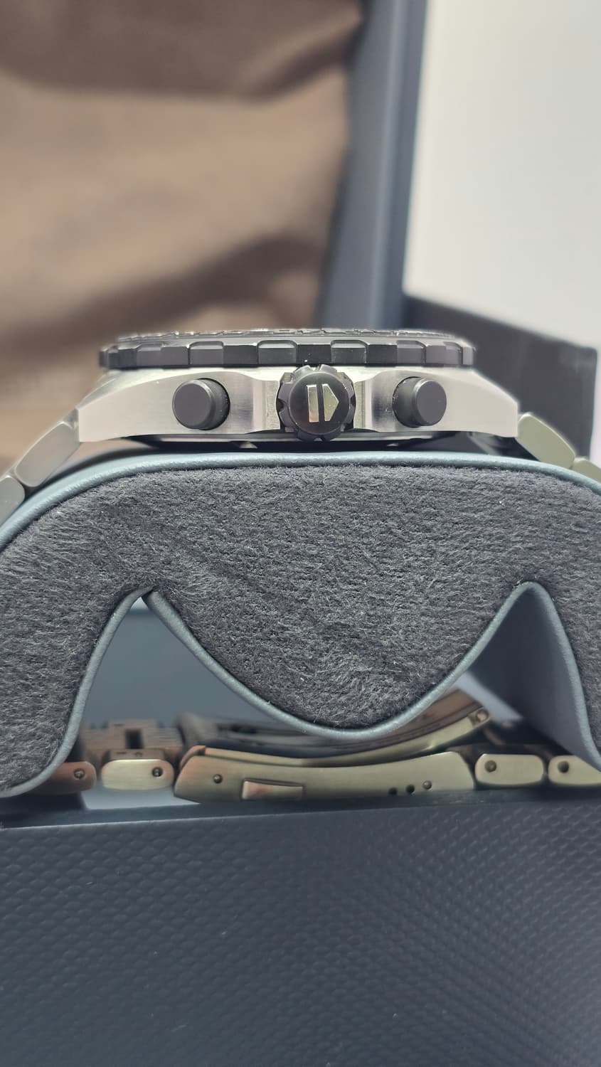 태그호이어 포뮬러1 크로노 블랙 24년 2월 쿼츠 시계 상품이미지5