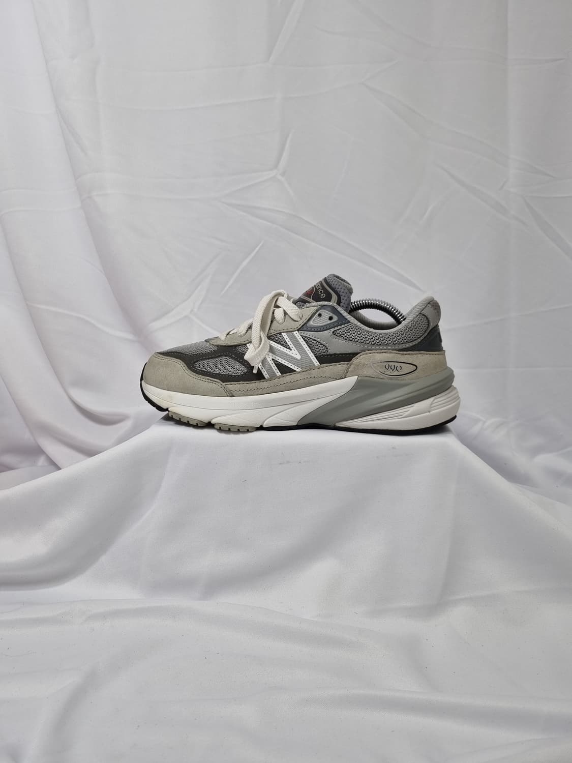 240 뉴발란스 990 v6 USA 그레이 상품이미지1
