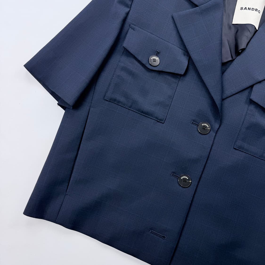 산드로 네이비 반팔 크롭 블레이저 상품이미지3