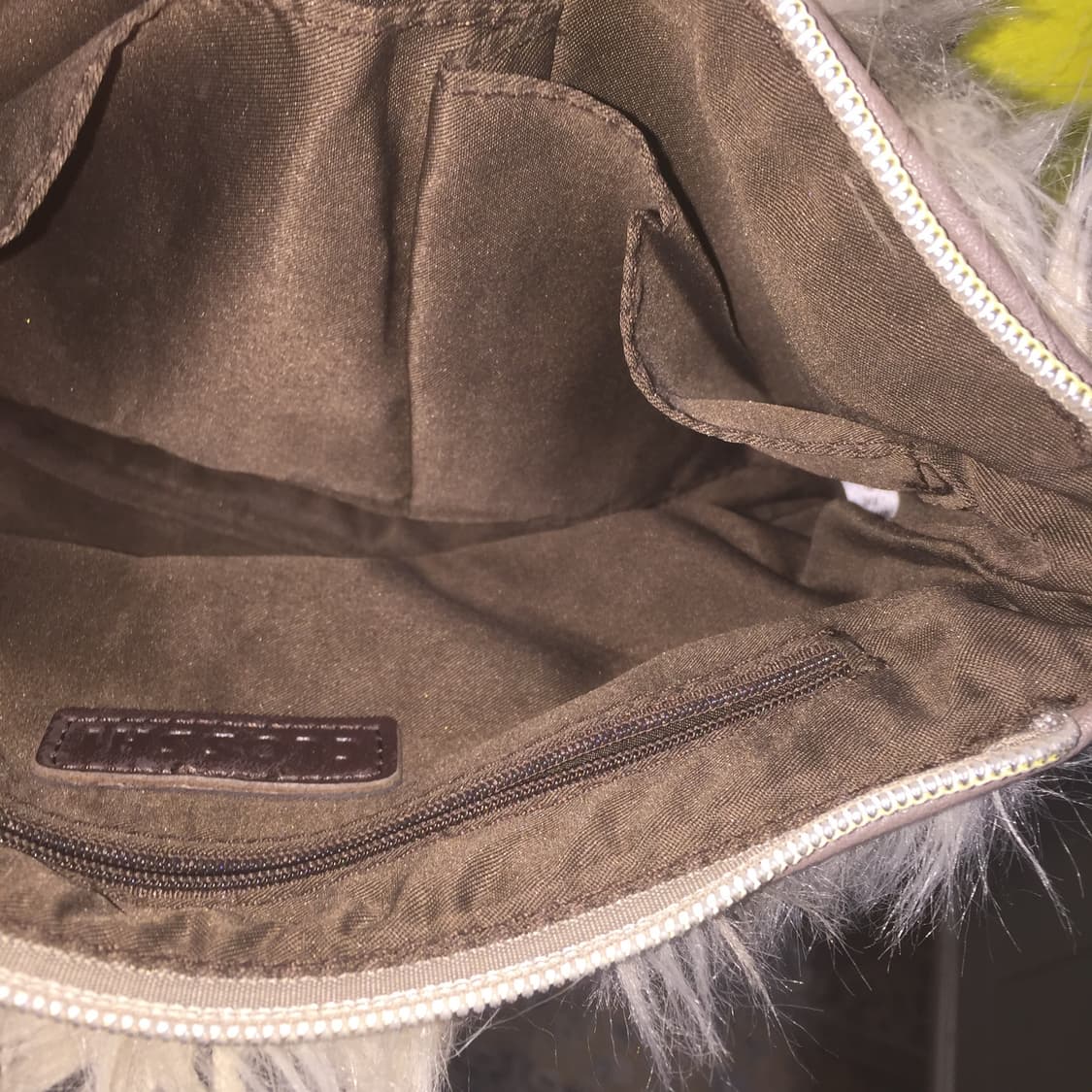 y2k white&choco fur cross bag 상품이미지5