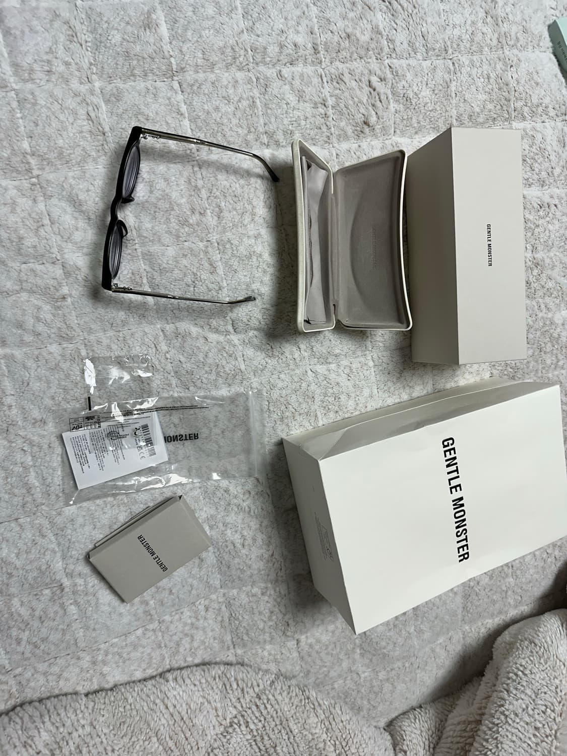 젠틀몬스터 루토01 블랙 상품이미지4