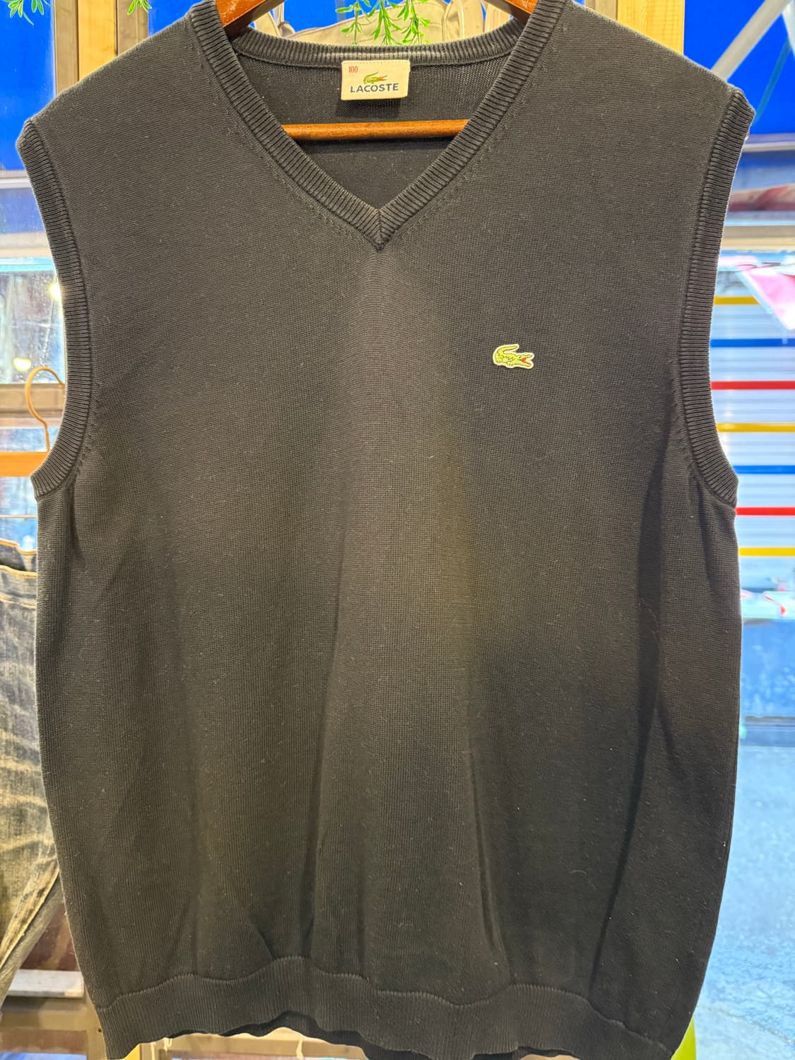 라코스테 블랙 브이넥 니트조끼 상품이미지1