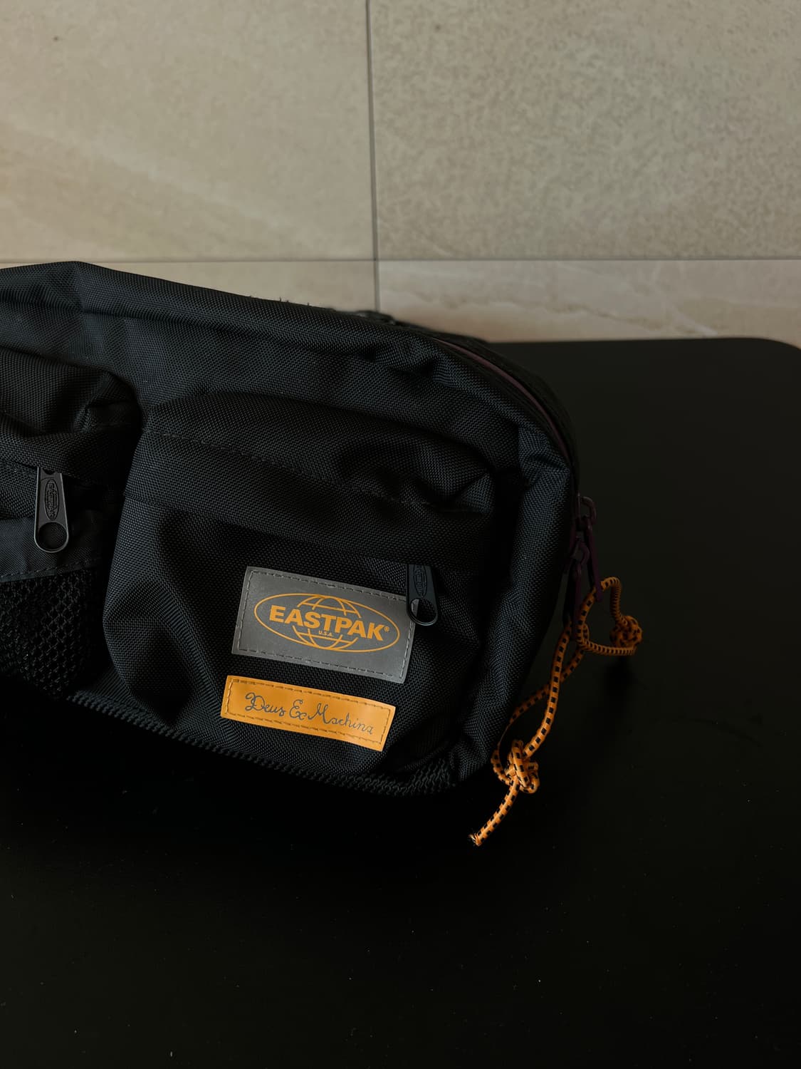 [희귀] 이스트팩 x 데우스 엑스 마키나 콜라보 웨이스트백/슬링백 상품이미지3