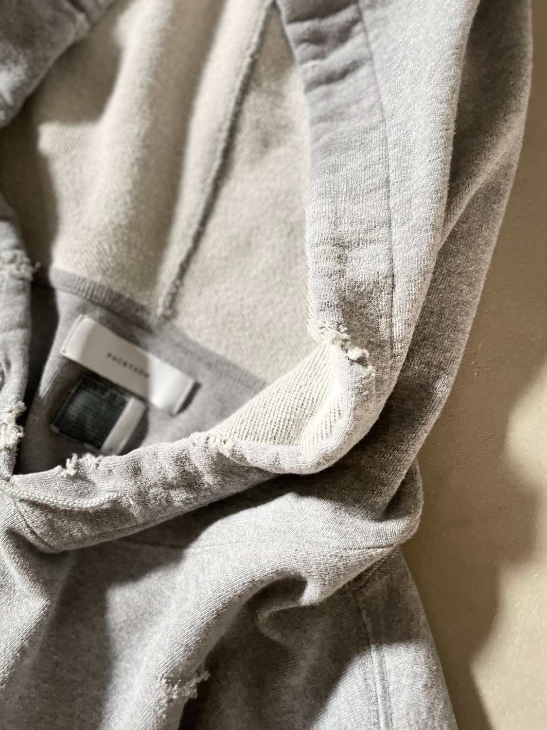 Facetasm Distressed Hoodie 상품이미지5