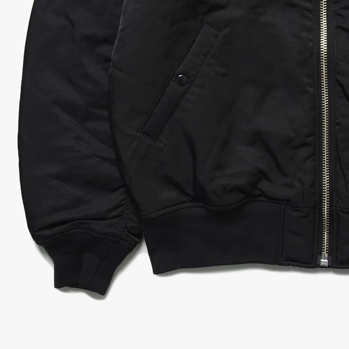  BEAMS "Black MA-1 Jacket" 상품이미지3