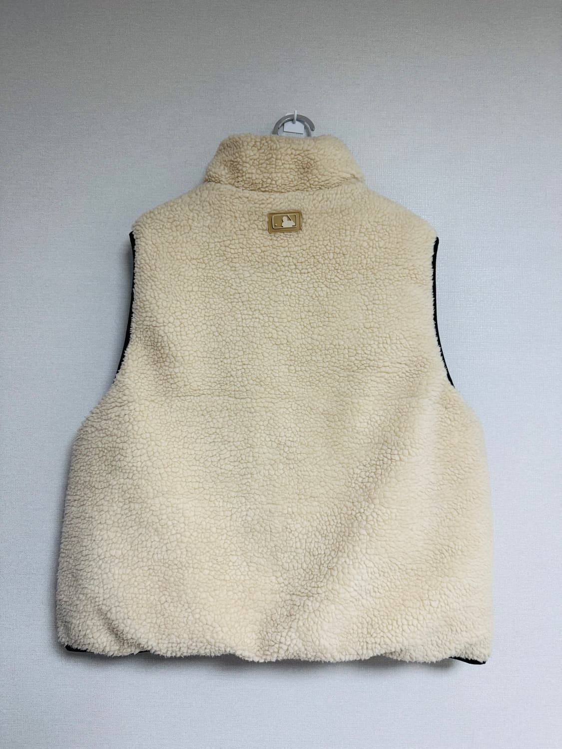 mlb 엠엘비 리버시블 양면 뽀글이 패딩 조끼 상품이미지5