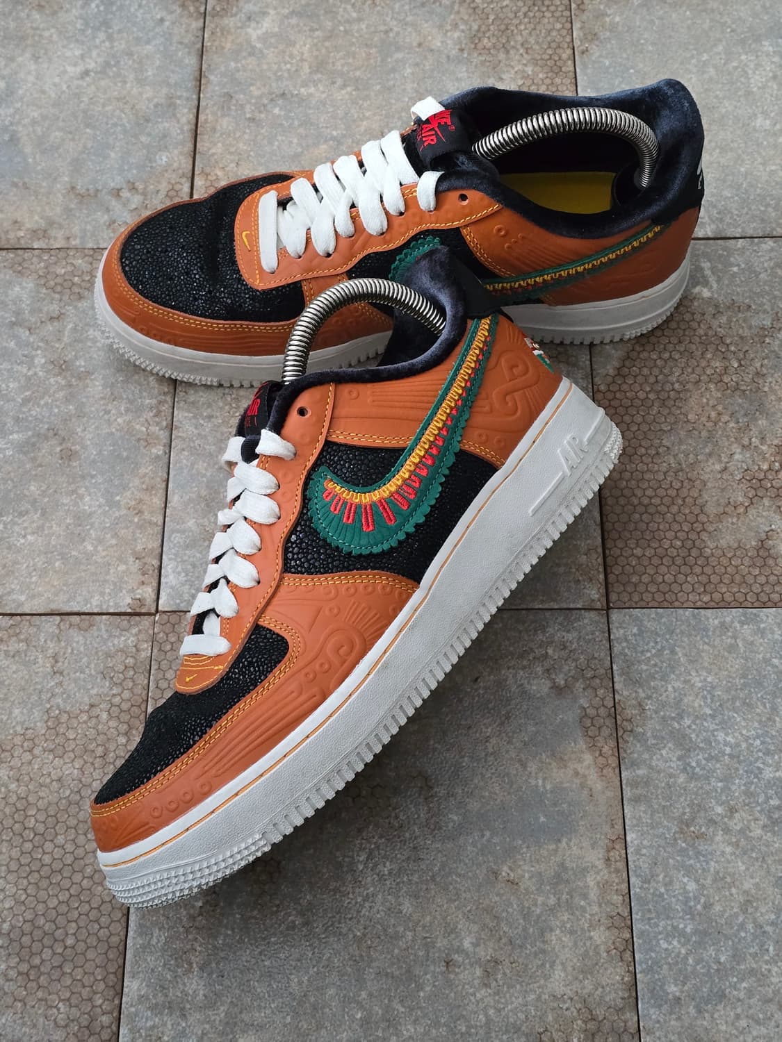 (260)나이키 에어포스 1 07 lx 시엠프레 파밀리아  상품이미지2