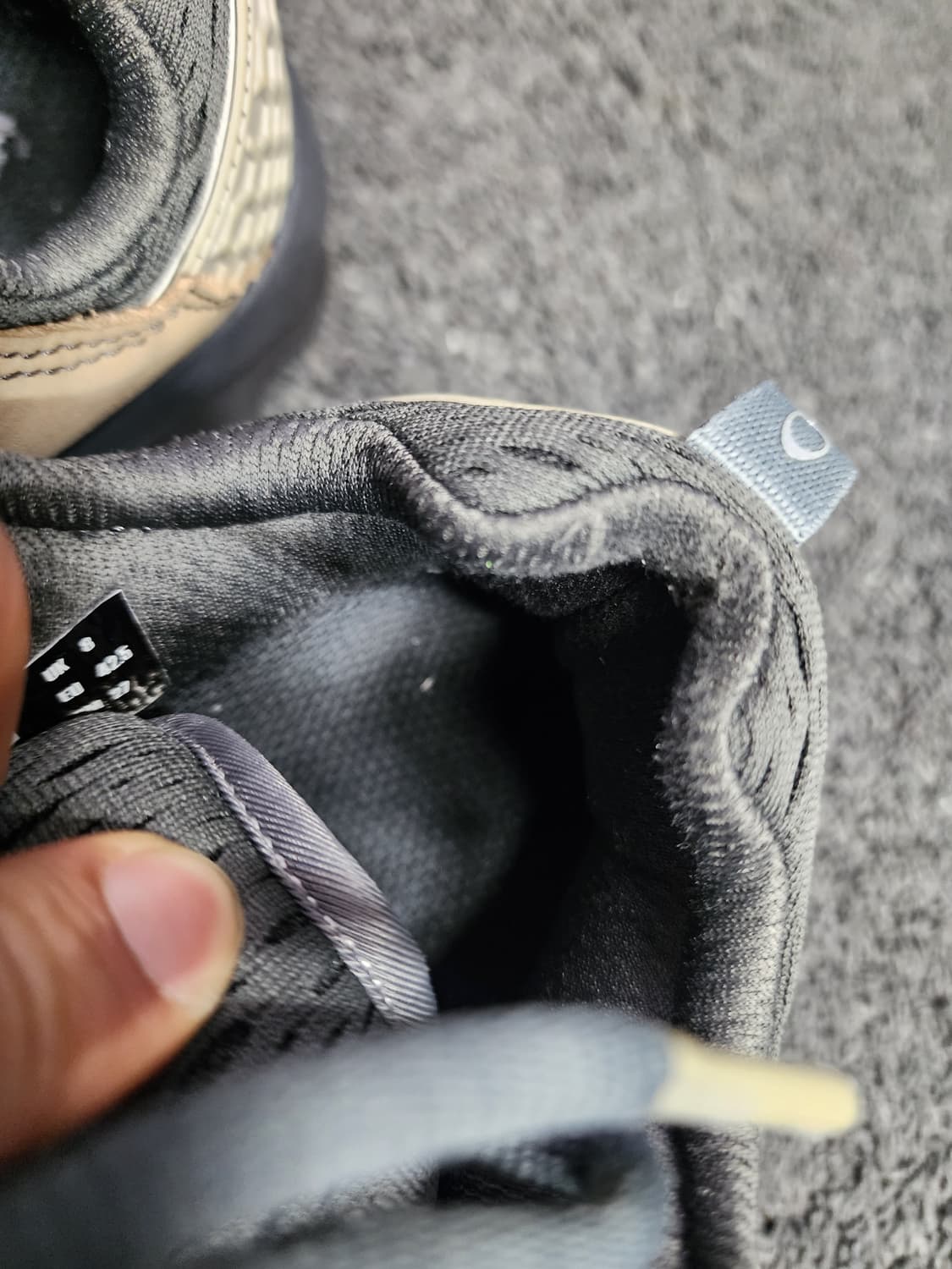 오클리 팩토리 팀 x 브레인 데드 찹 쏘우 모카 상품이미지3