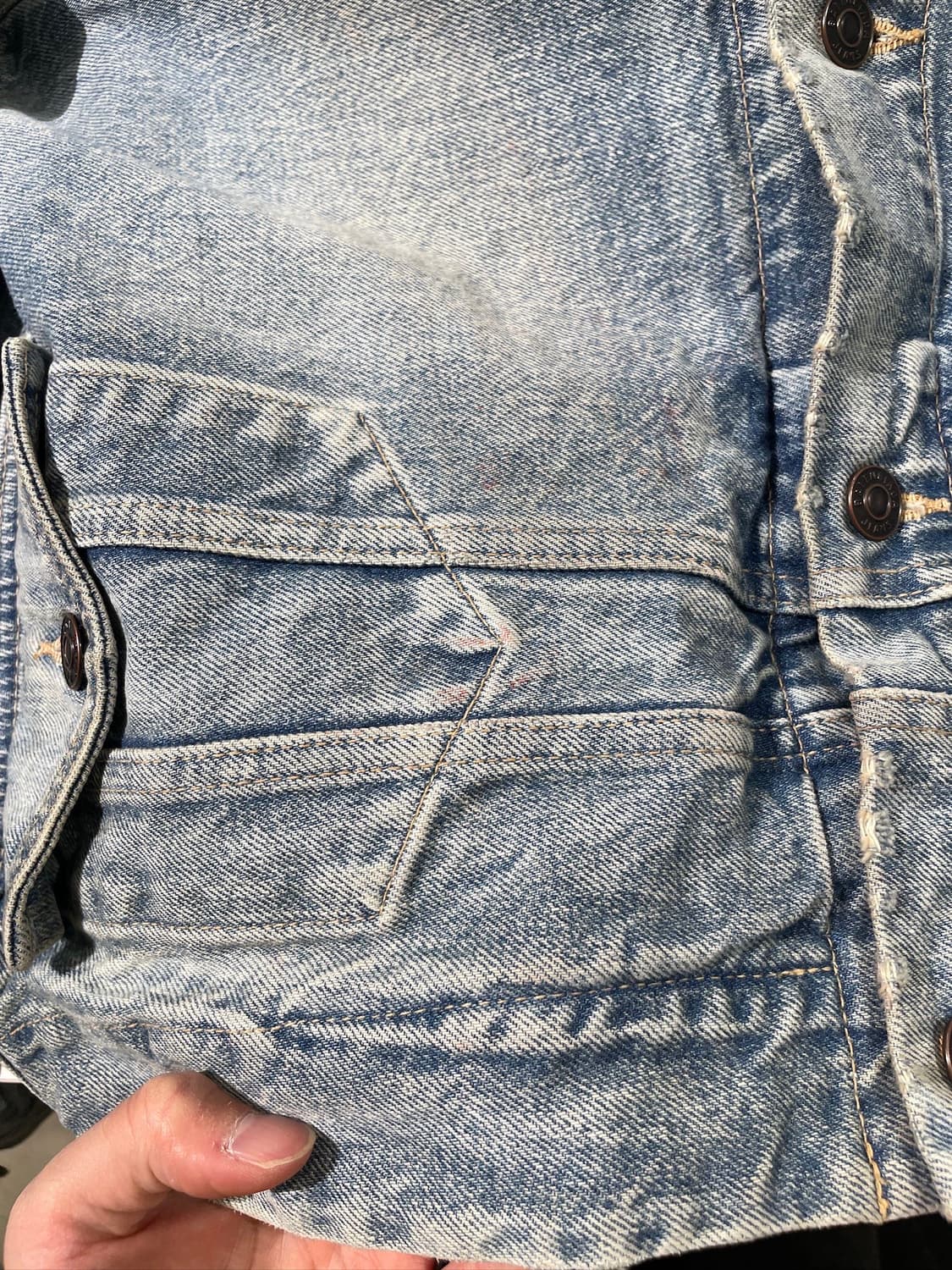 발렌시아가 연청 업사이드 다운 데님 자켓 상품이미지10