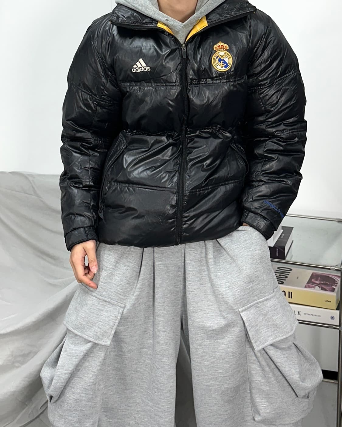 아디다스 레알 마드리드 유광 덕다운 패딩 S 상품이미지2