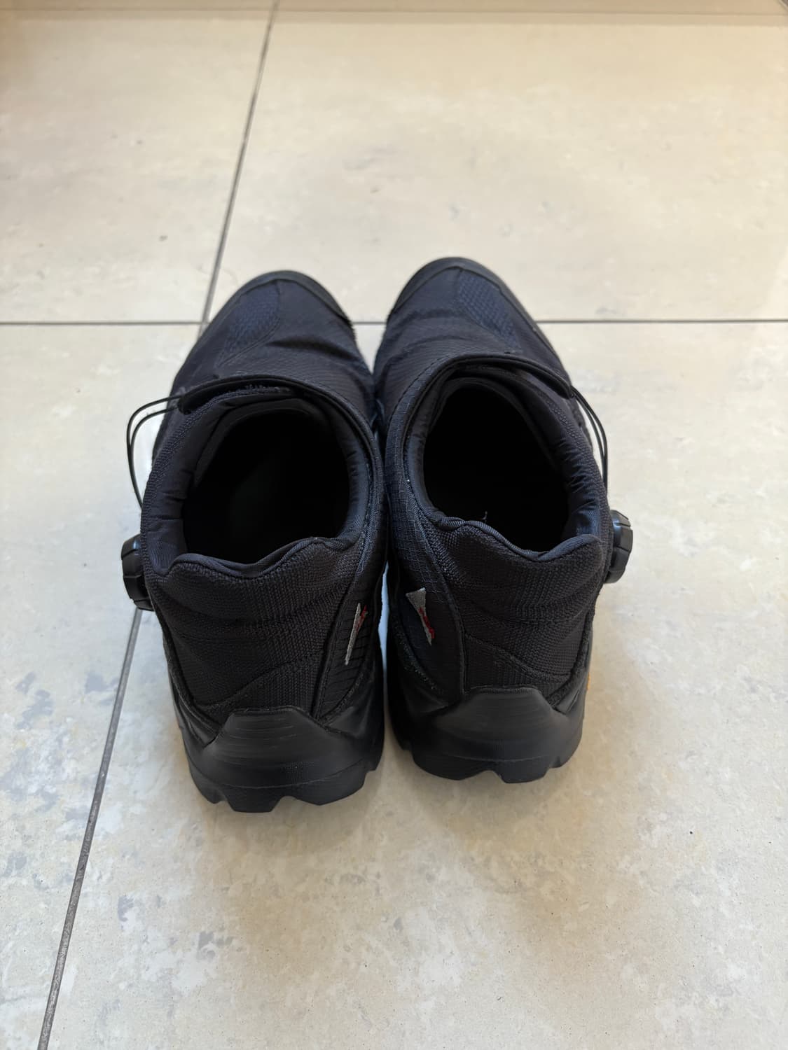 로아 미나르 블랙 42 상품이미지3