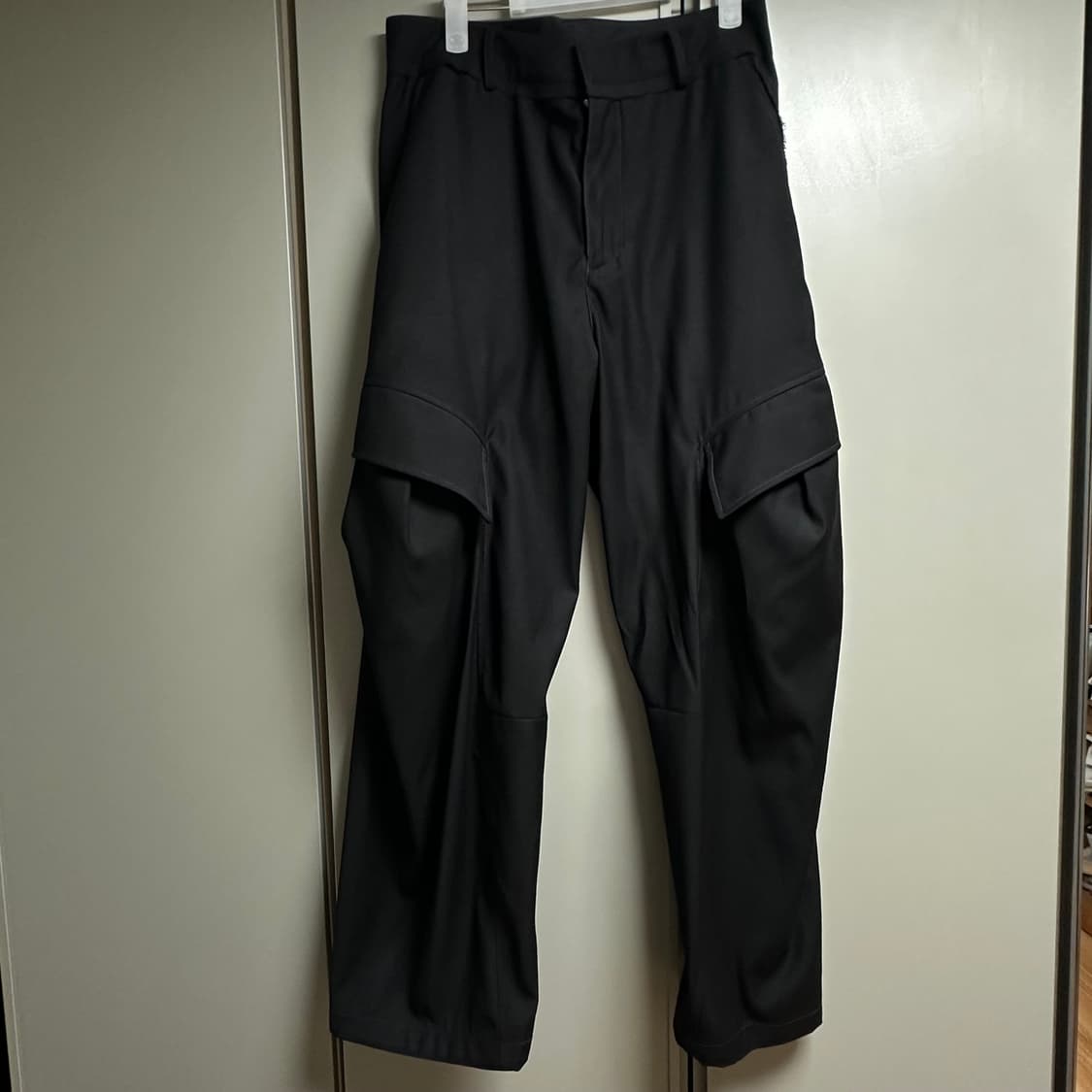 지용킴 Curved Raw Edge Trousers S사이즈 상품이미지3