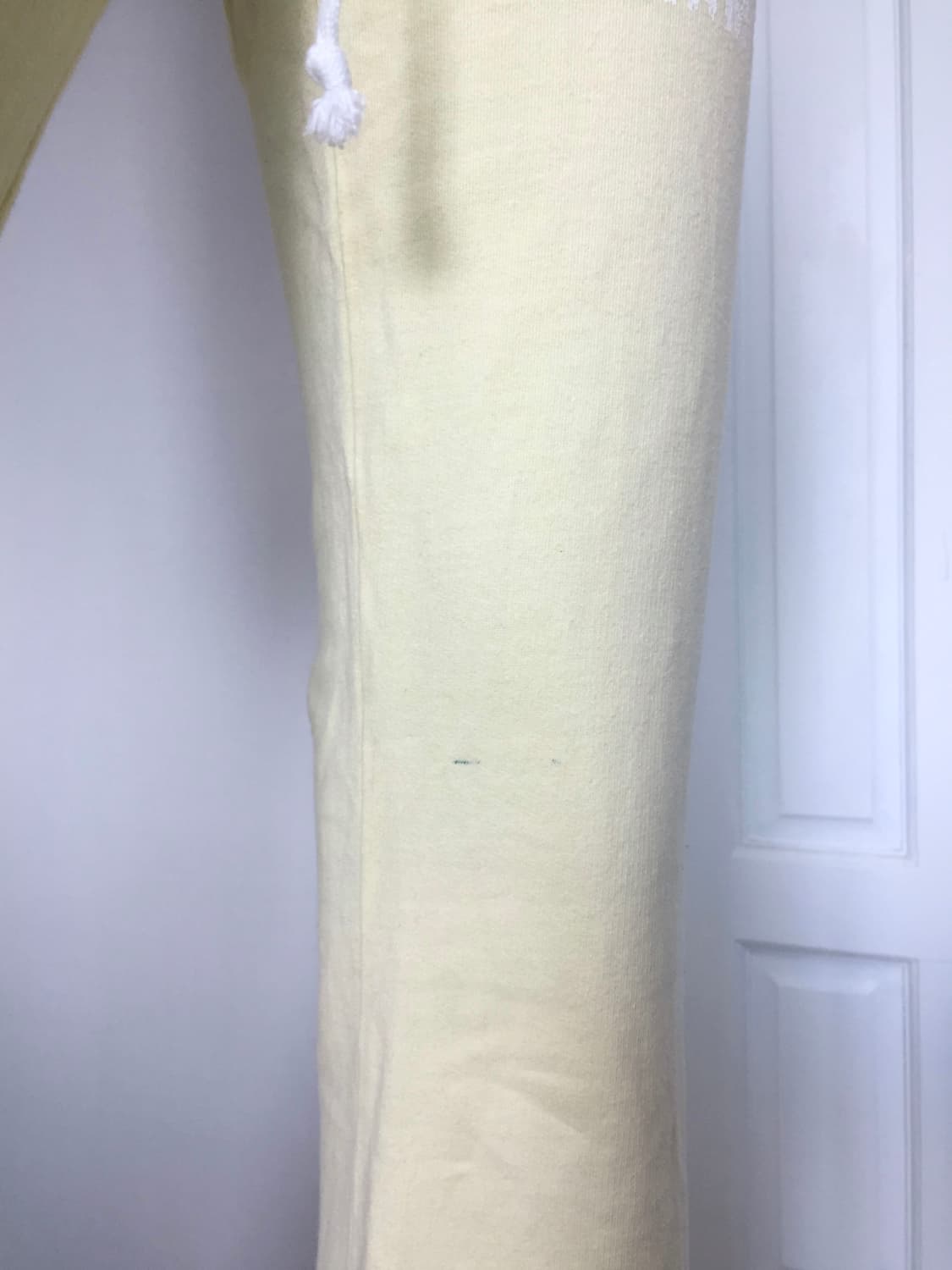 Hollister Soft Yellow Training Pants 상품이미지5