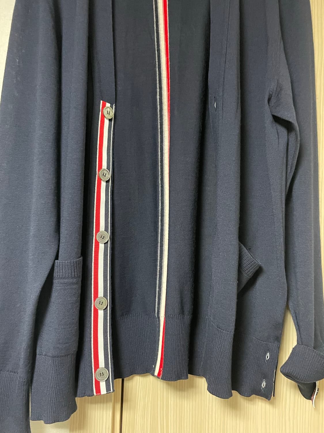 톰브라운 백삼선 가디건 4사이즈 상품이미지3